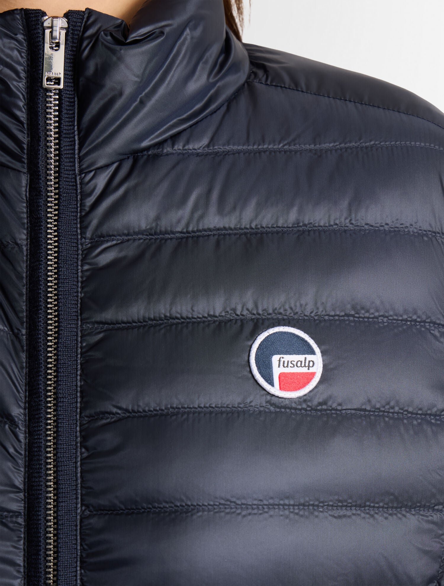 Mouwloos vest met opstaande kraag en regular fit. FUSALP Blauw