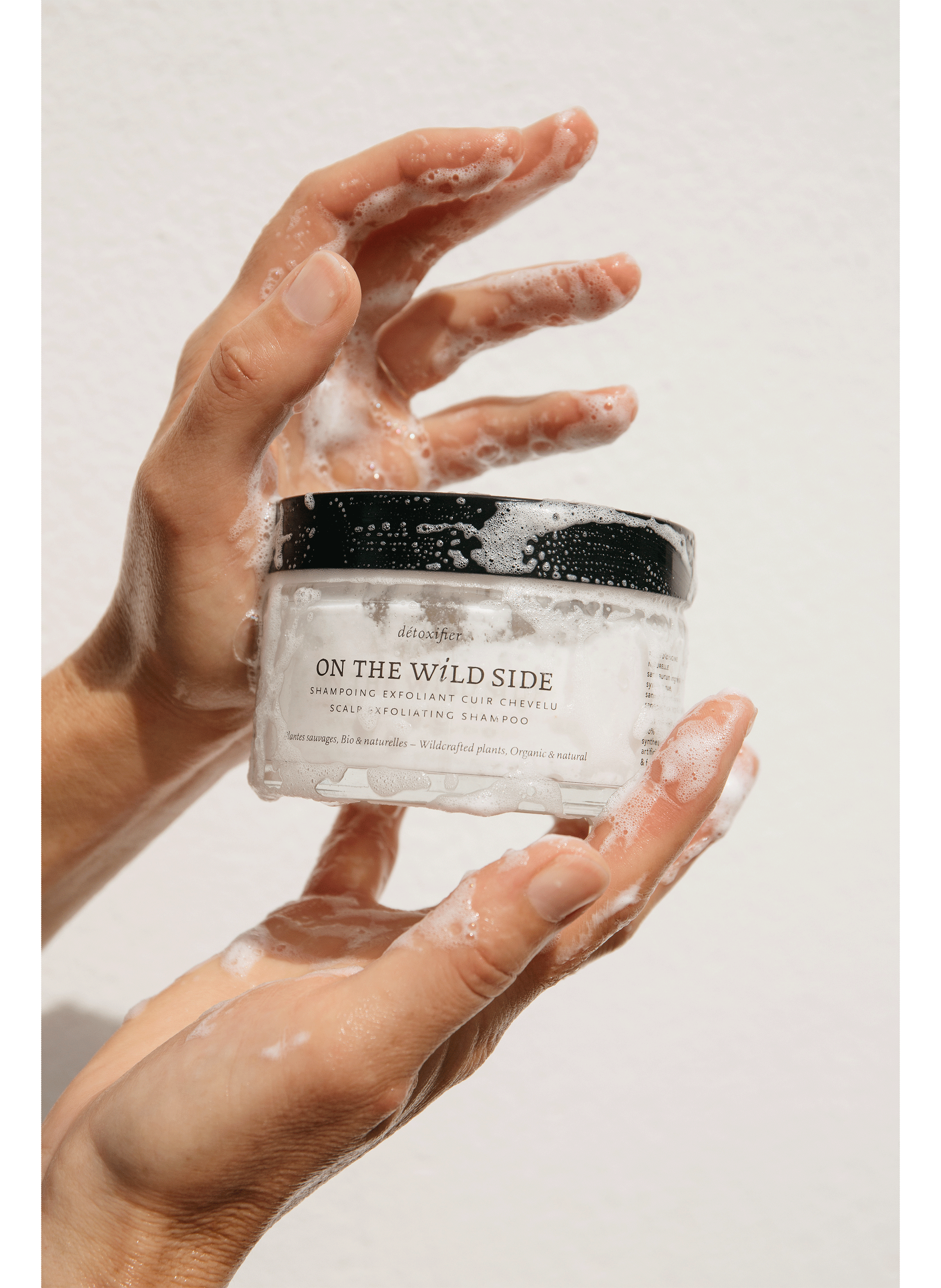 Scalp Exfoliating Shampoo No color