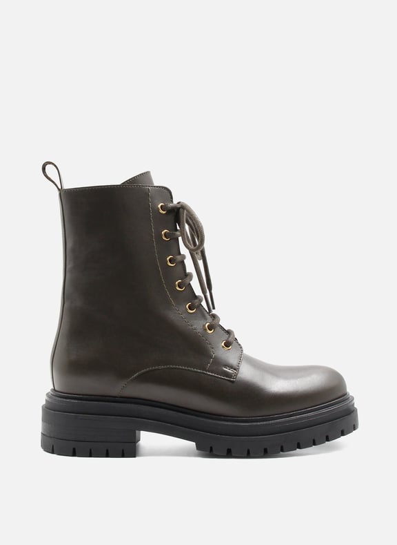 Bottines ranger crantées cuir lisse Vert by JULES & JENN JULES & JENN Bottines ranger crantées cuir lisse Vert