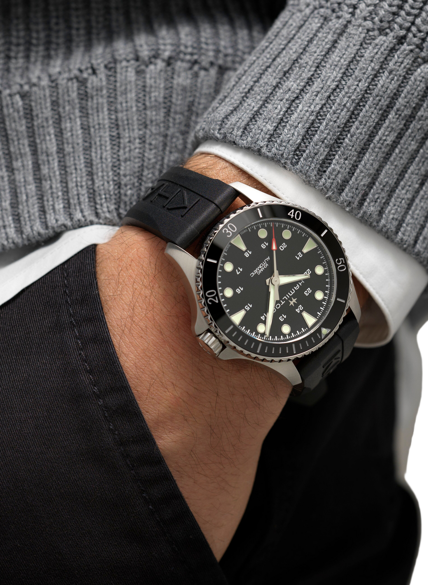 Montre  Khaki Navy Scuba en acier inoxydable HAMILTON Noir