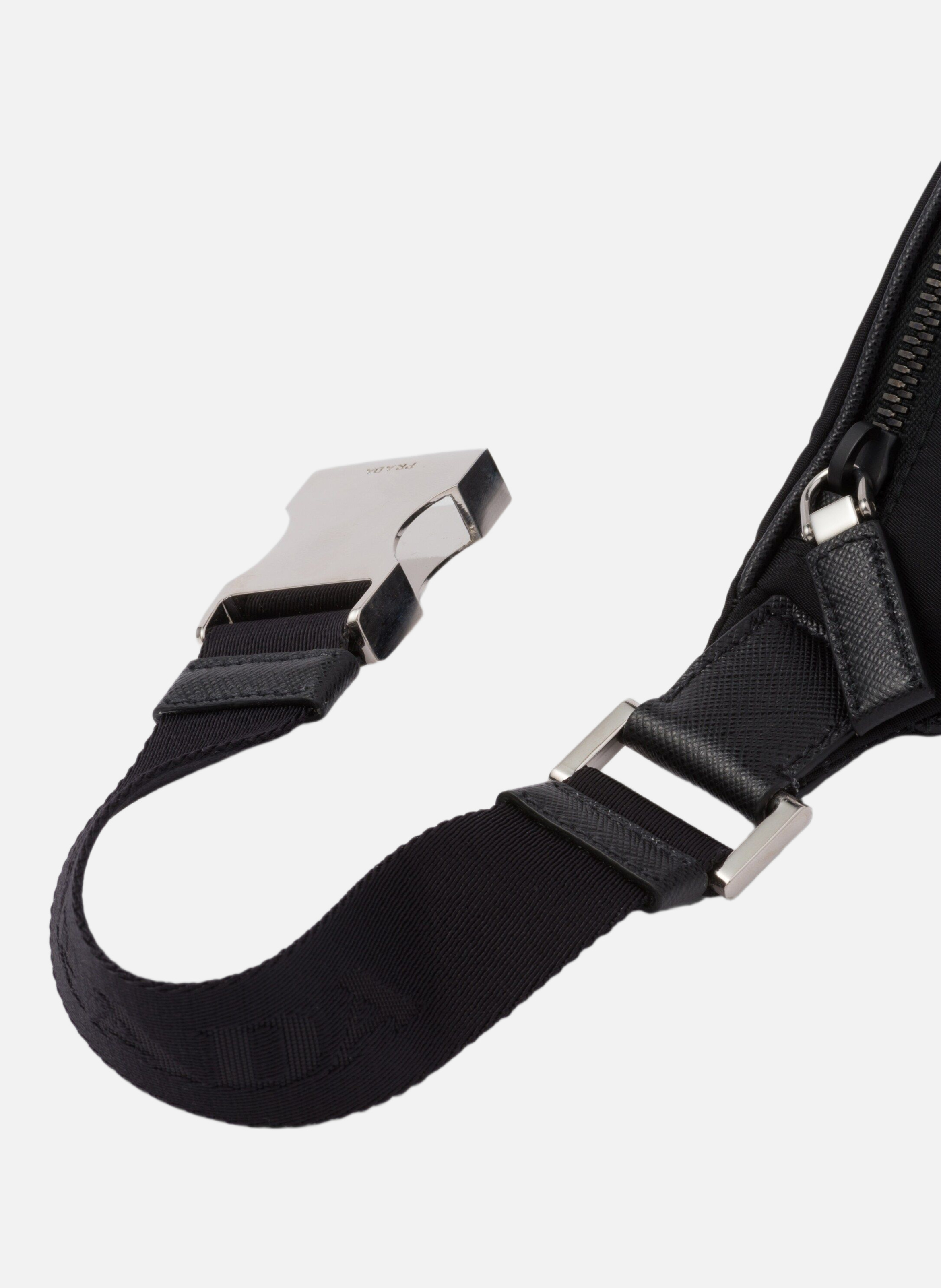 Sac banane en re-nylon et cuir saffiano PRADA Noir