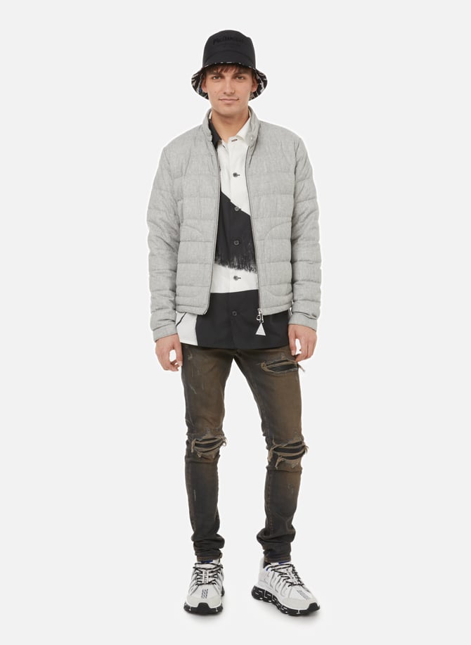 Men wearing versace sales sneakers