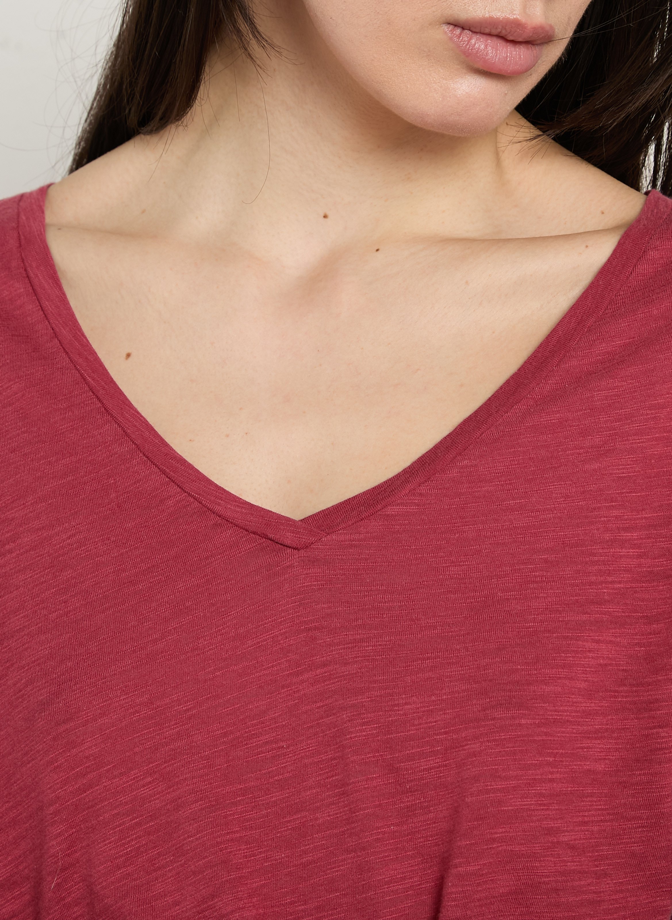 Tee-shirt à col v en coton mélangé jacksonville AMERICAN VINTAGE Rouge