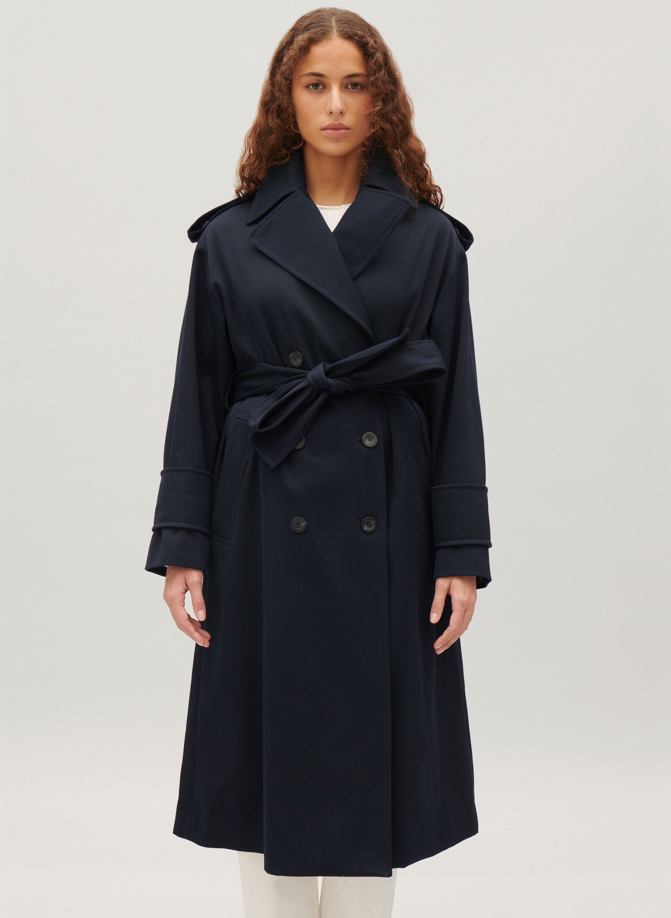 TRENCH DROIT COL TAILLEUR AVEC CEINTURE CLAUDIE PIERLOT pour