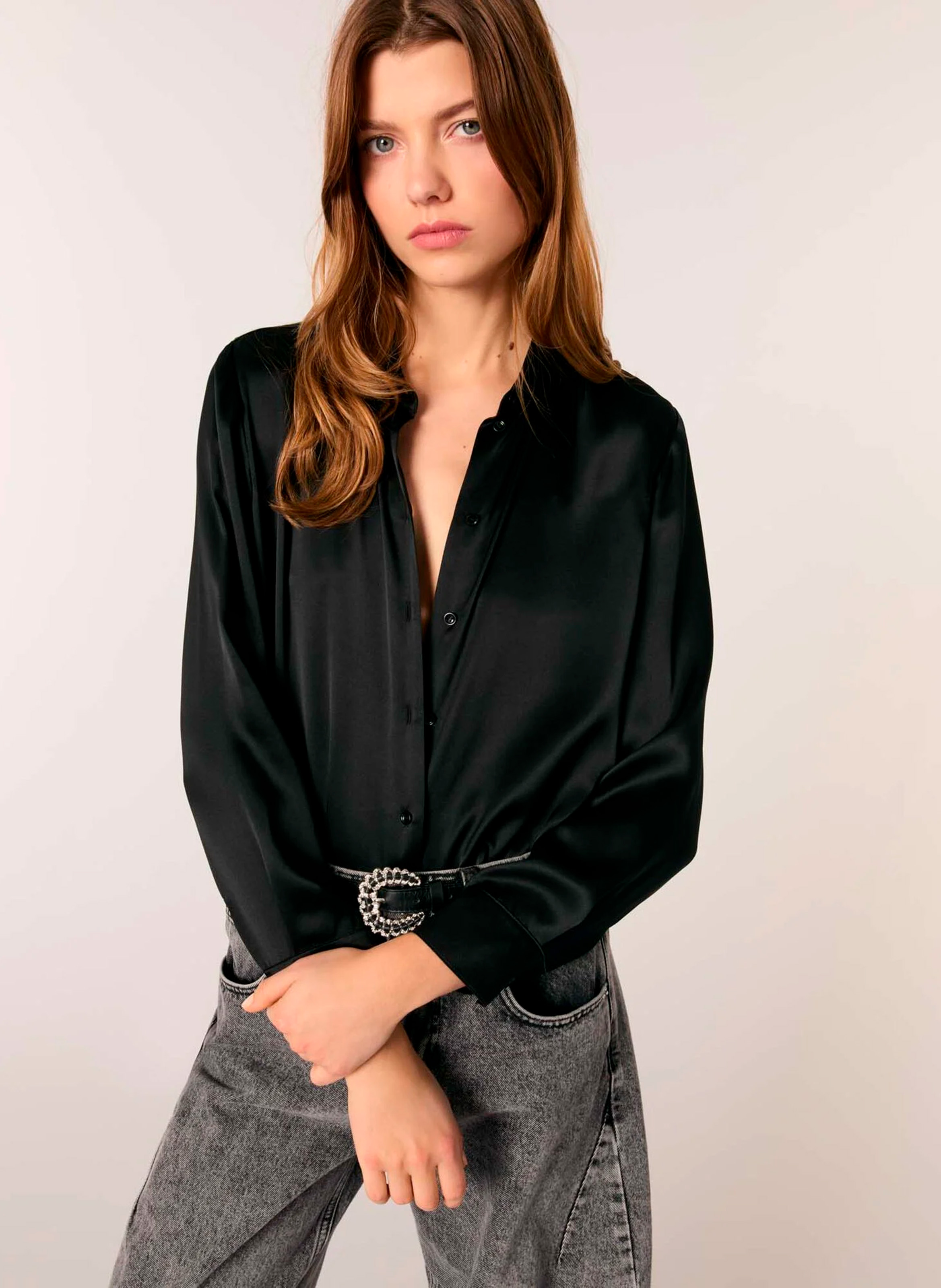 Chemise droite col classique en soie MAJE Noir