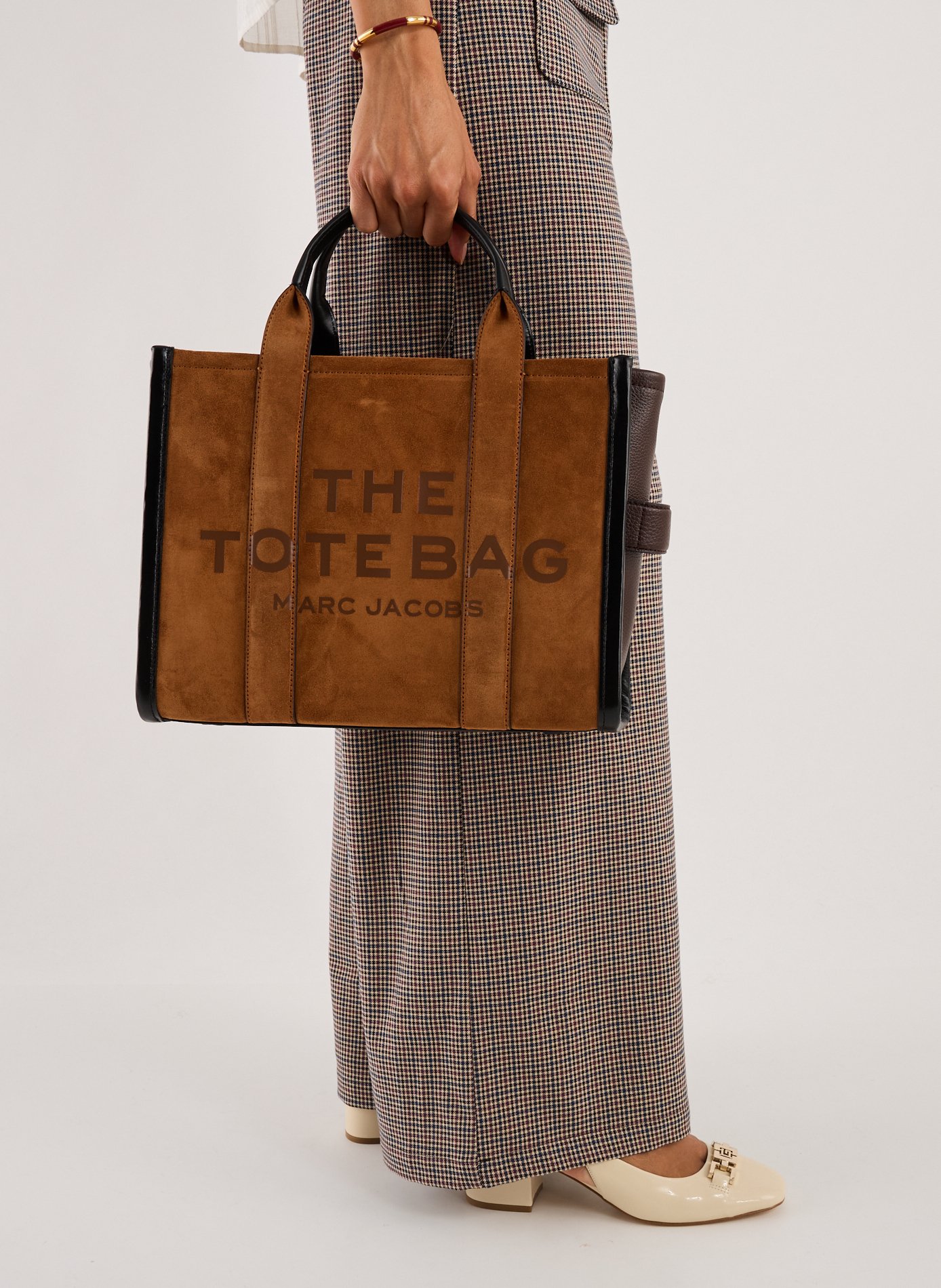 Sac cabas The Suede Medium Tote Bag MARC JACOBS Marron