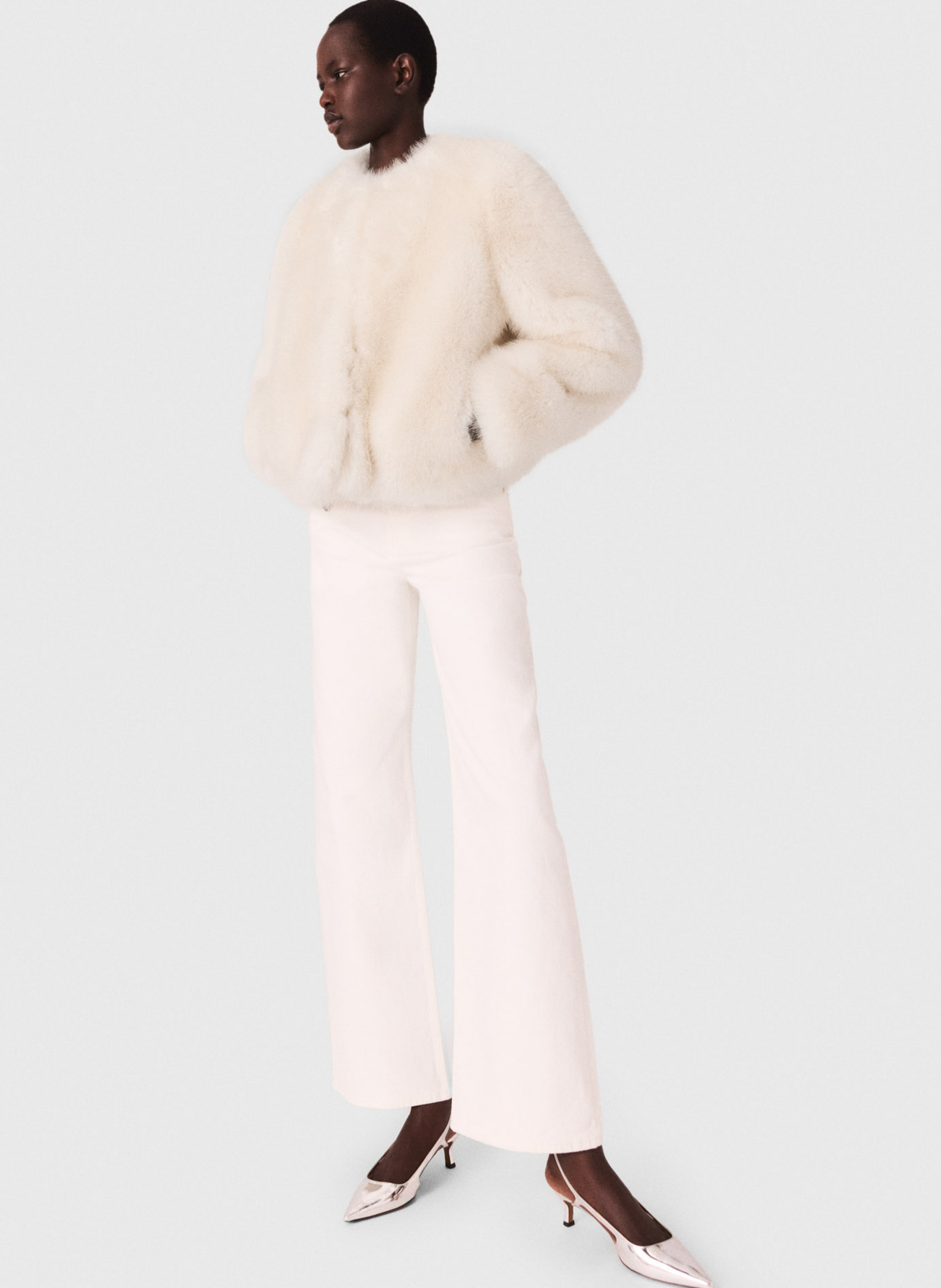 Manteau court col rond en fausse fourrure MAJE Beige