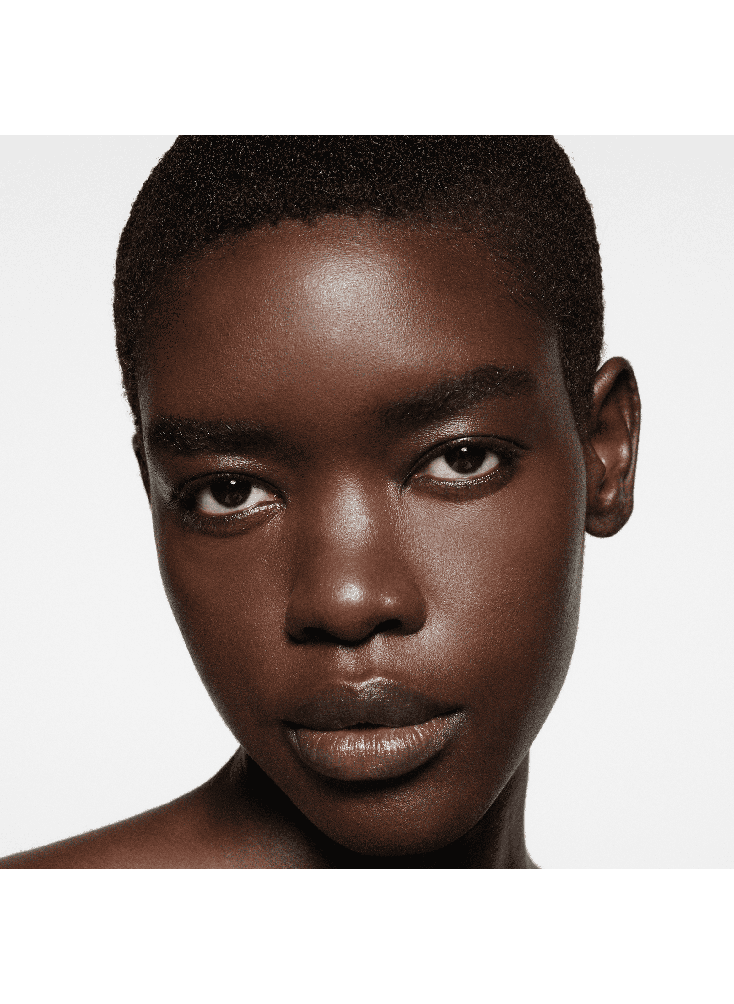 The Concealer Pen VICTORIA BECKHAM R1