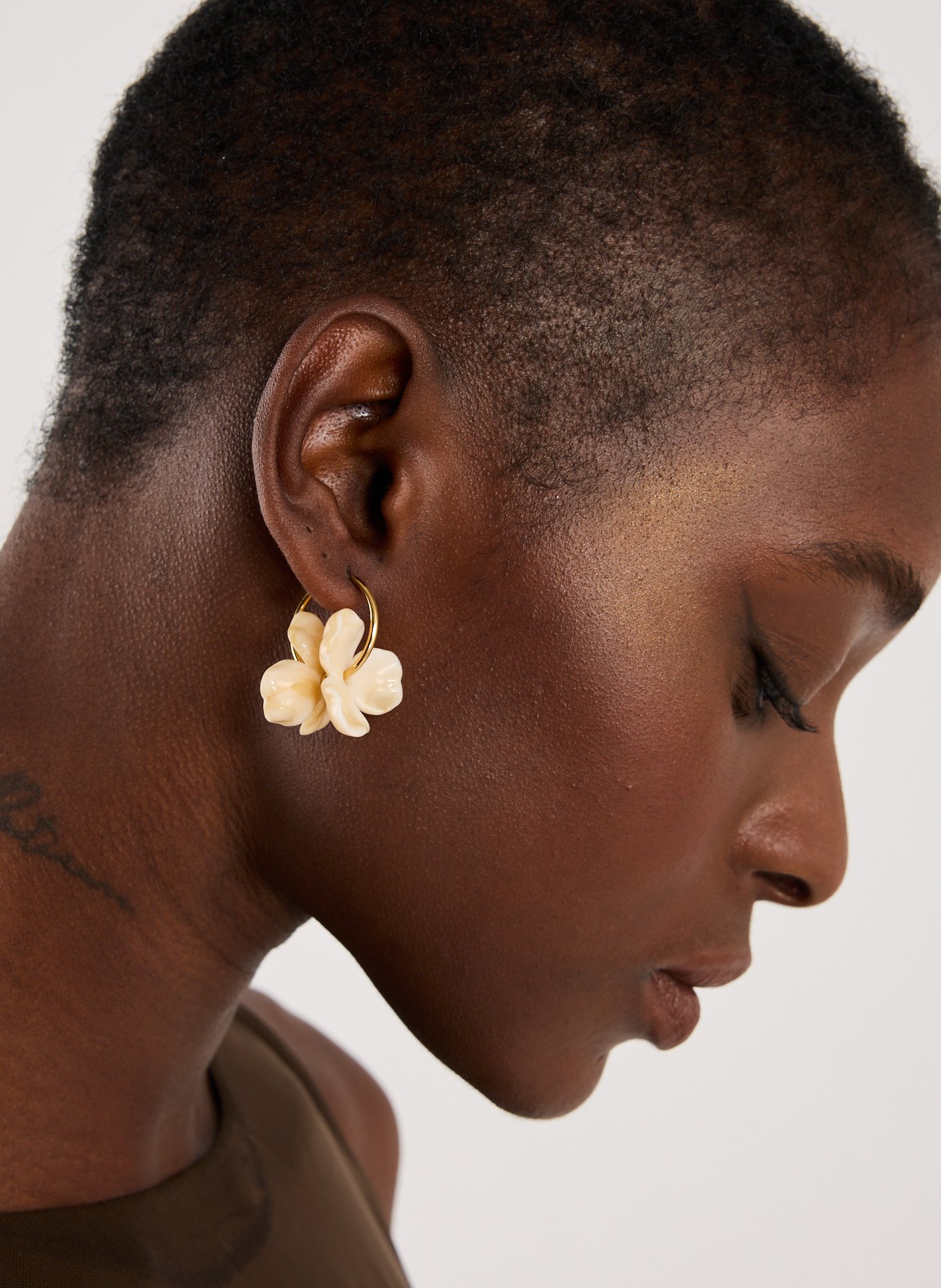 Boucles d&#039;oreille pendantes AU PRINTEMPS PARIS Marron