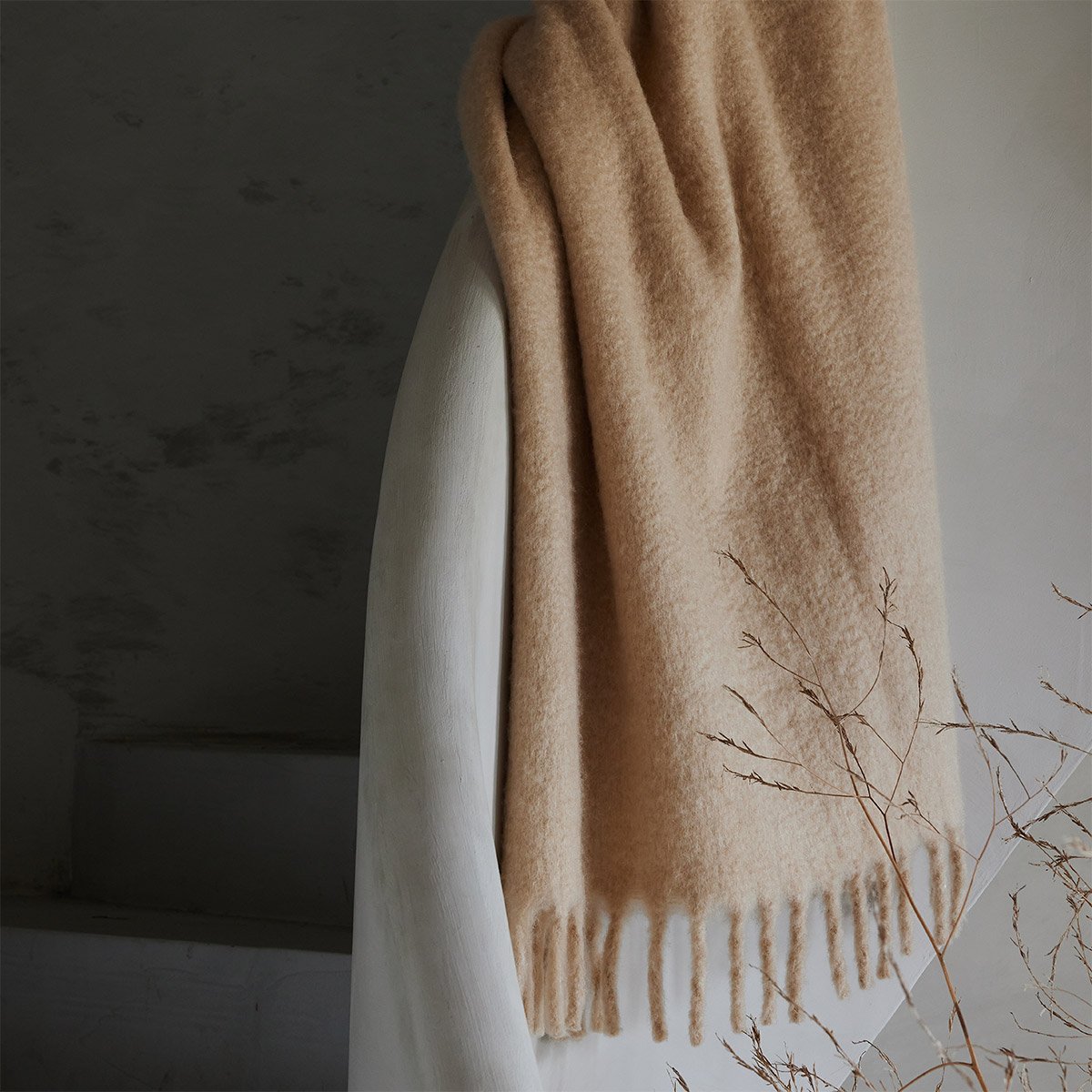 Plaid en mohair, tourbillon DESFORGES Beige