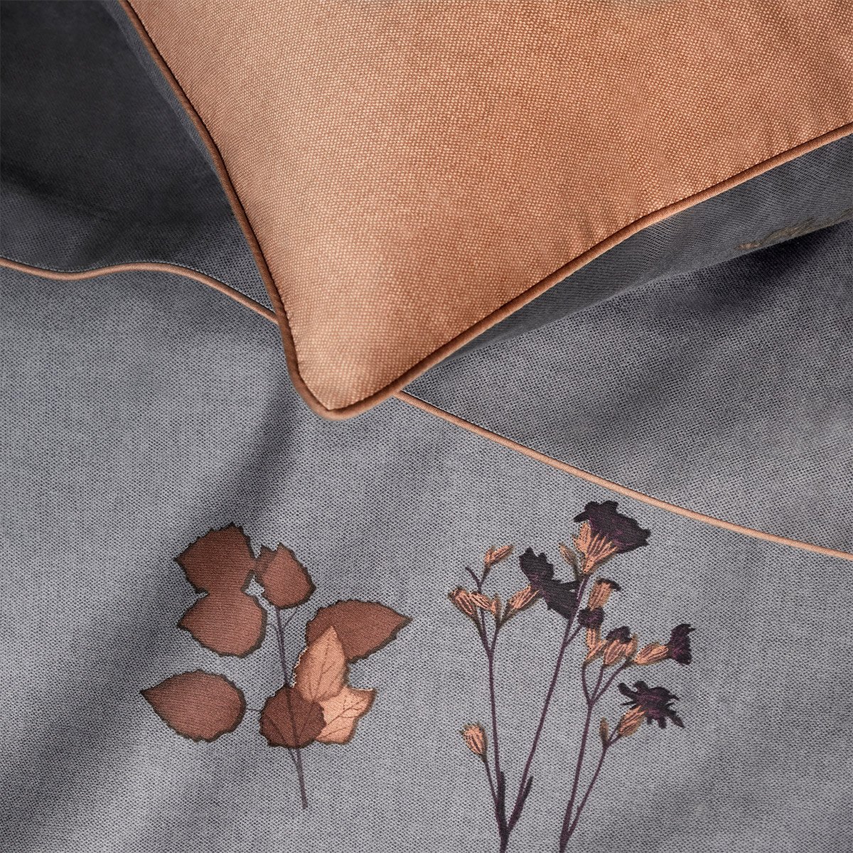 Taie d'oreiller en satin de coton, midnight flowers BOSS HOME Multicolore
