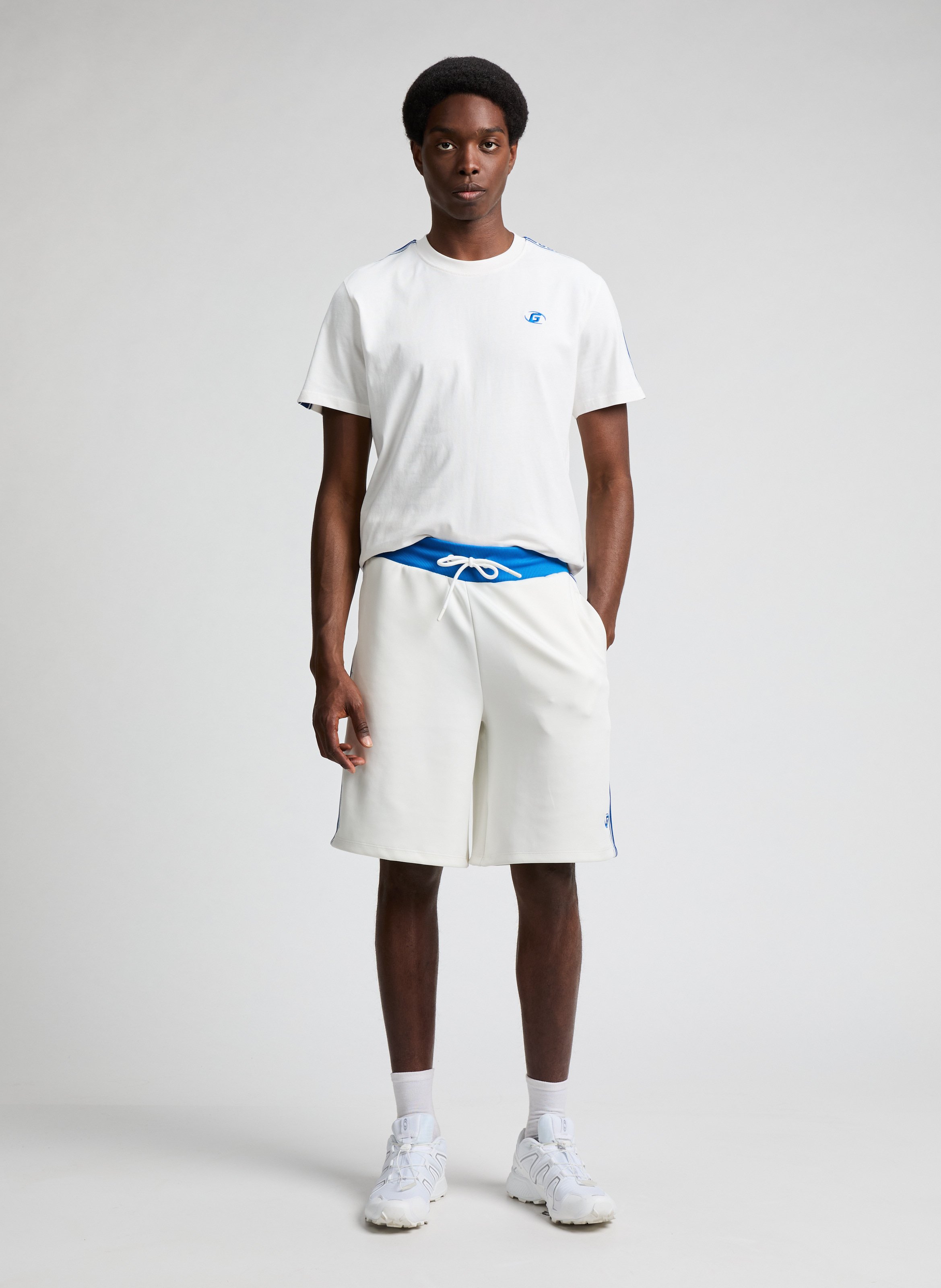 T-shirt brodé en coton  GUESS Beige