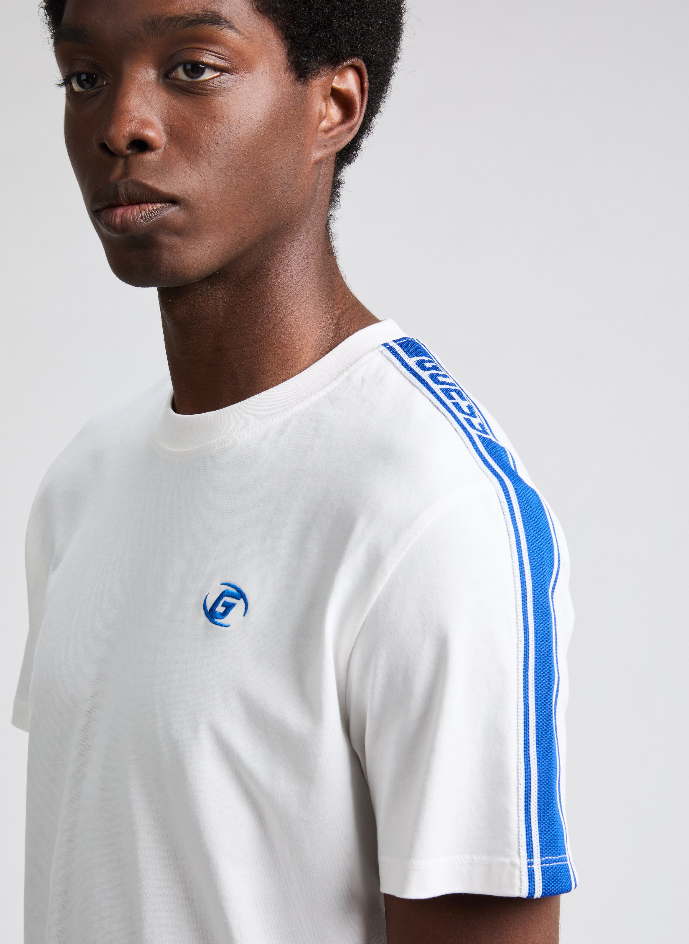 T-shirt brodé en coton  GUESS Beige