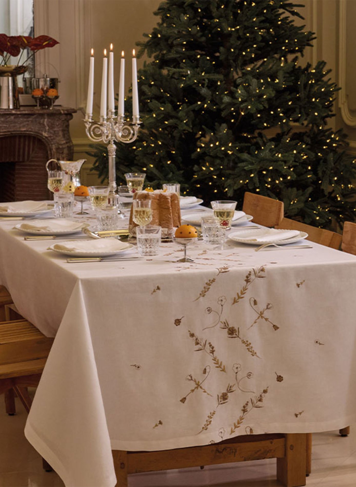 Nappe brodée en lin, 170 gr/m², valse de lin ALEXANDRE TURPAULT Blanc