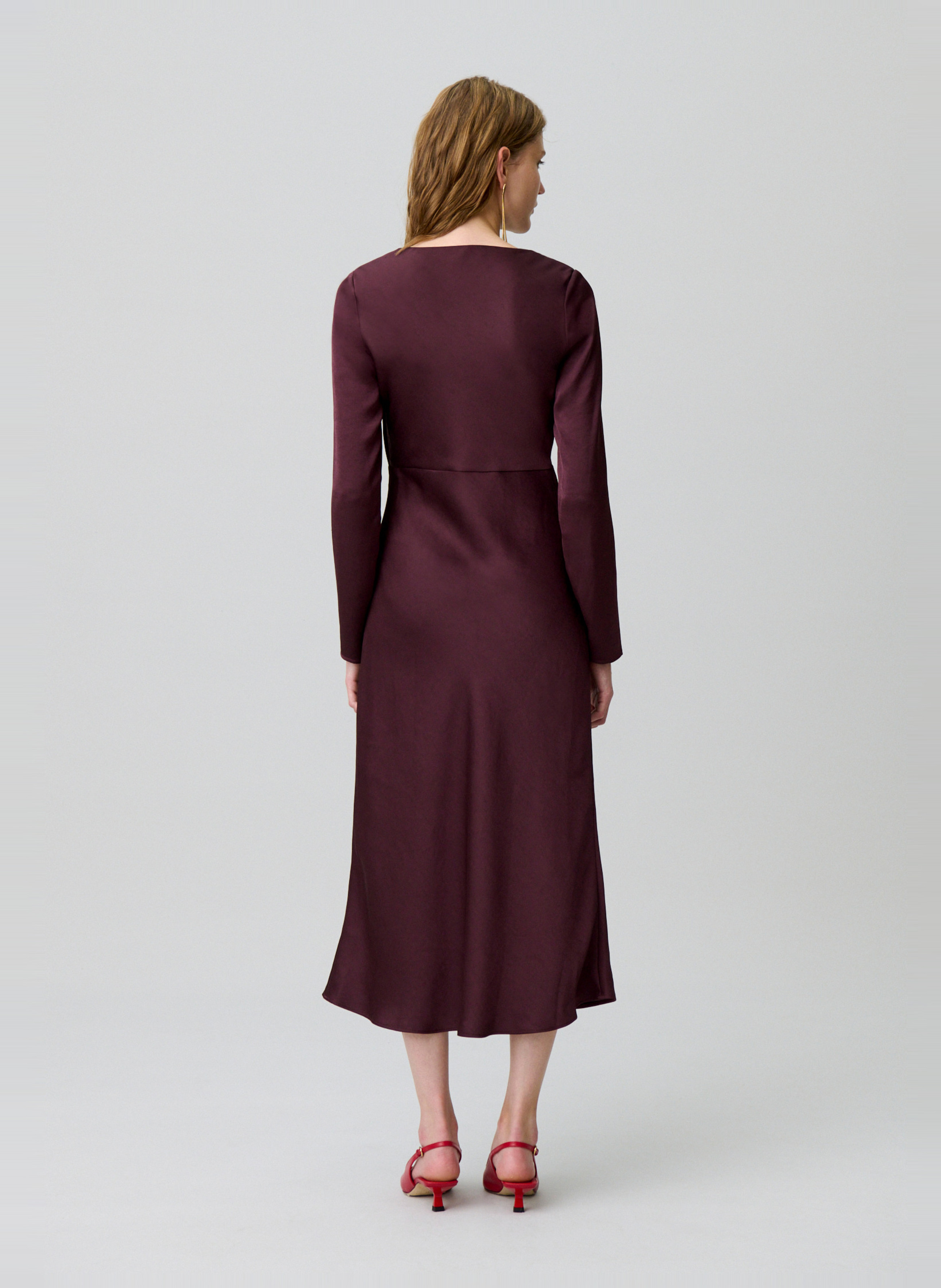 Robe longue satinée asymétrique reine Violet