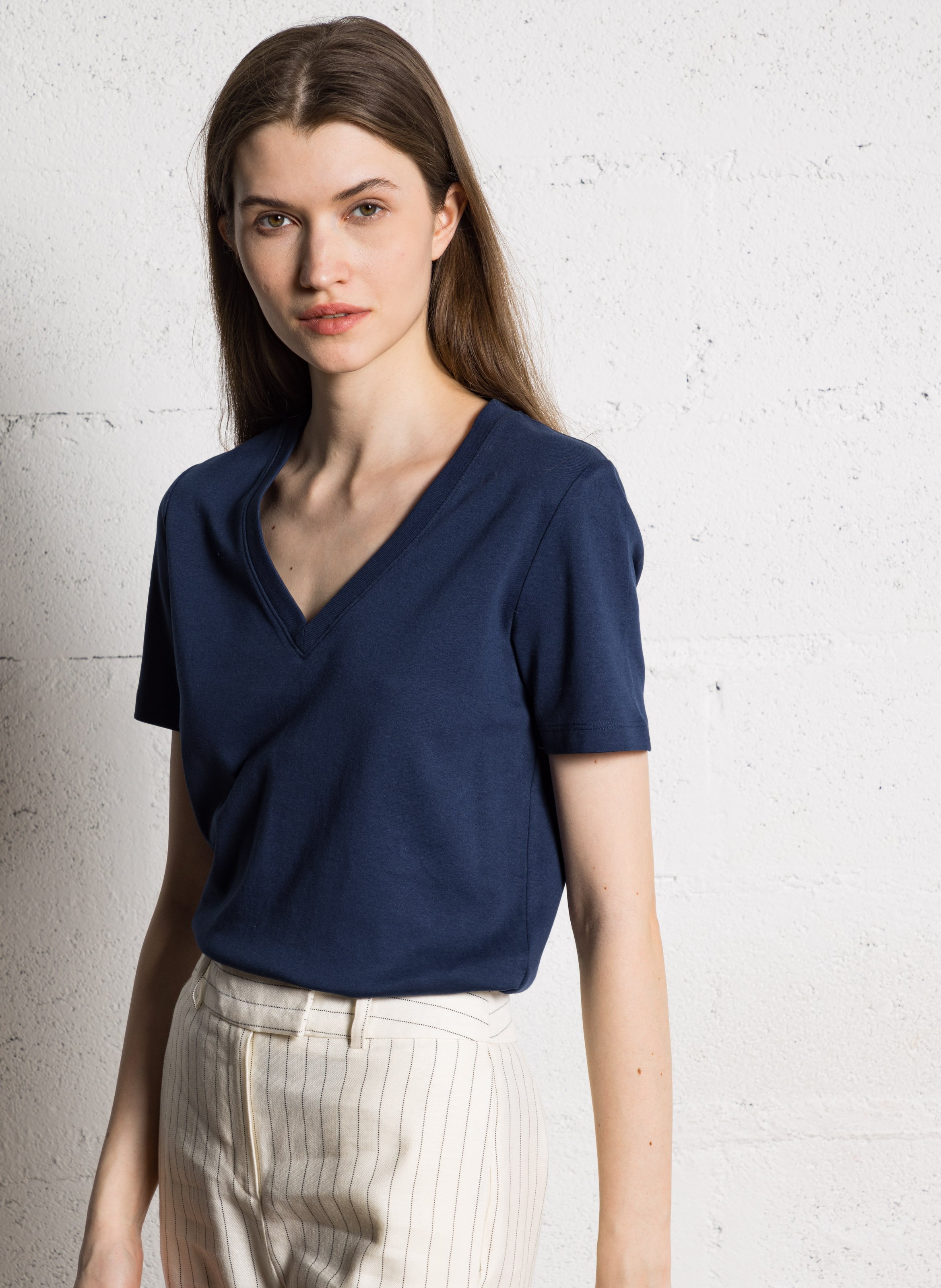 Tee-shirt droit col v en coton dana MAISON 123 Violet