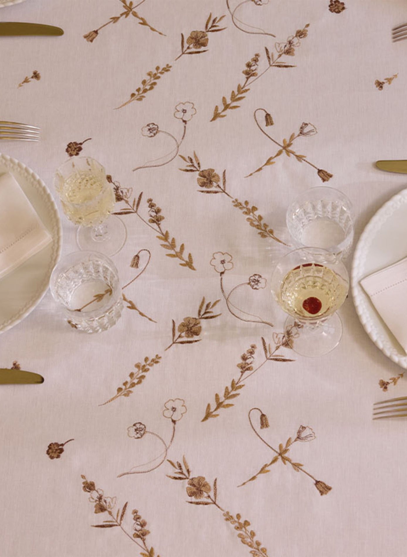 Nappe brodée en lin, 170 gr/m², valse de lin ALEXANDRE TURPAULT Blanc