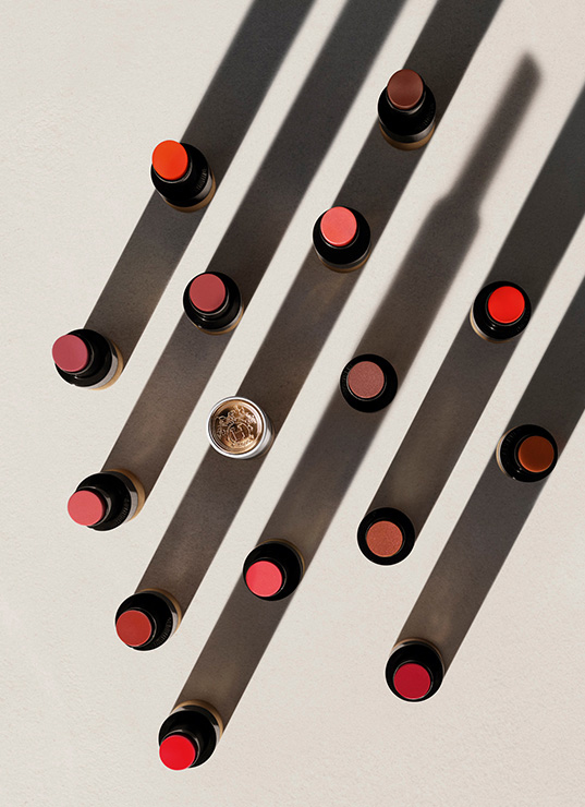 palette de rouges Hermès, teintes Rouge Hermès, maquillage lèvres haute couture, nouveauté beauté 2025, Hermès Rouge Brillant