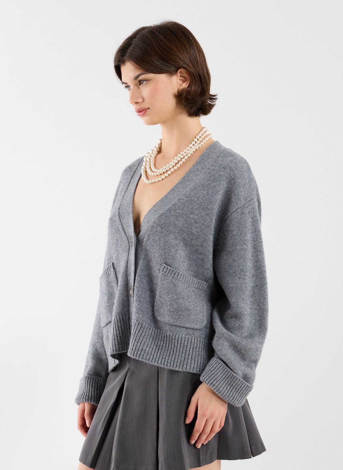 ALMADA Cardigan Beja col V en laine et cachemire Gris