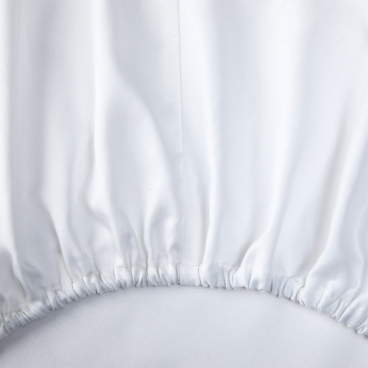 Drap housse en satin de coton, b linea BOSS HOME Blanc
