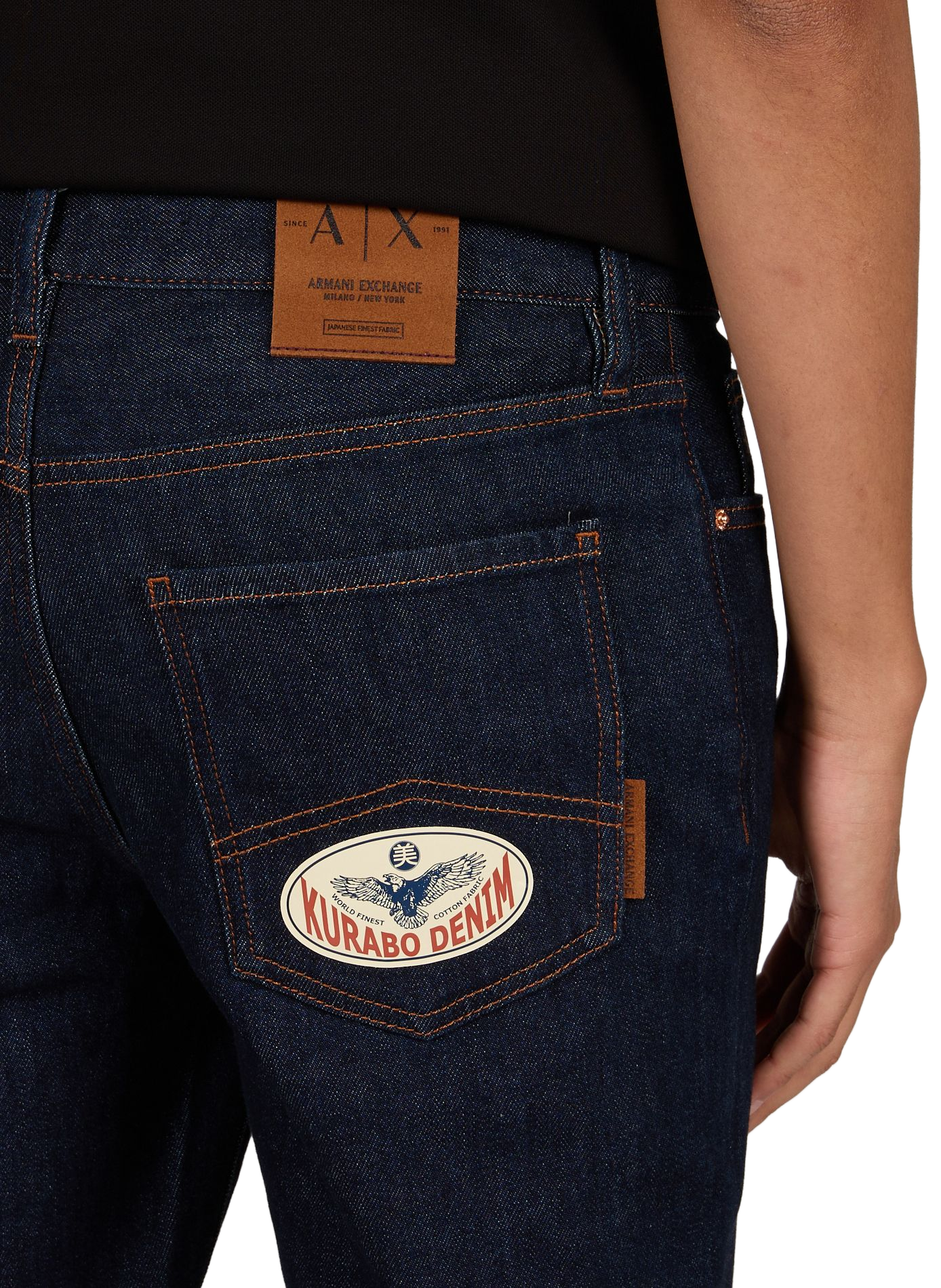Schmale Jeans aus Stretch-Denim mit Baumwollmischung. ARMANI EXCHANGE Blau