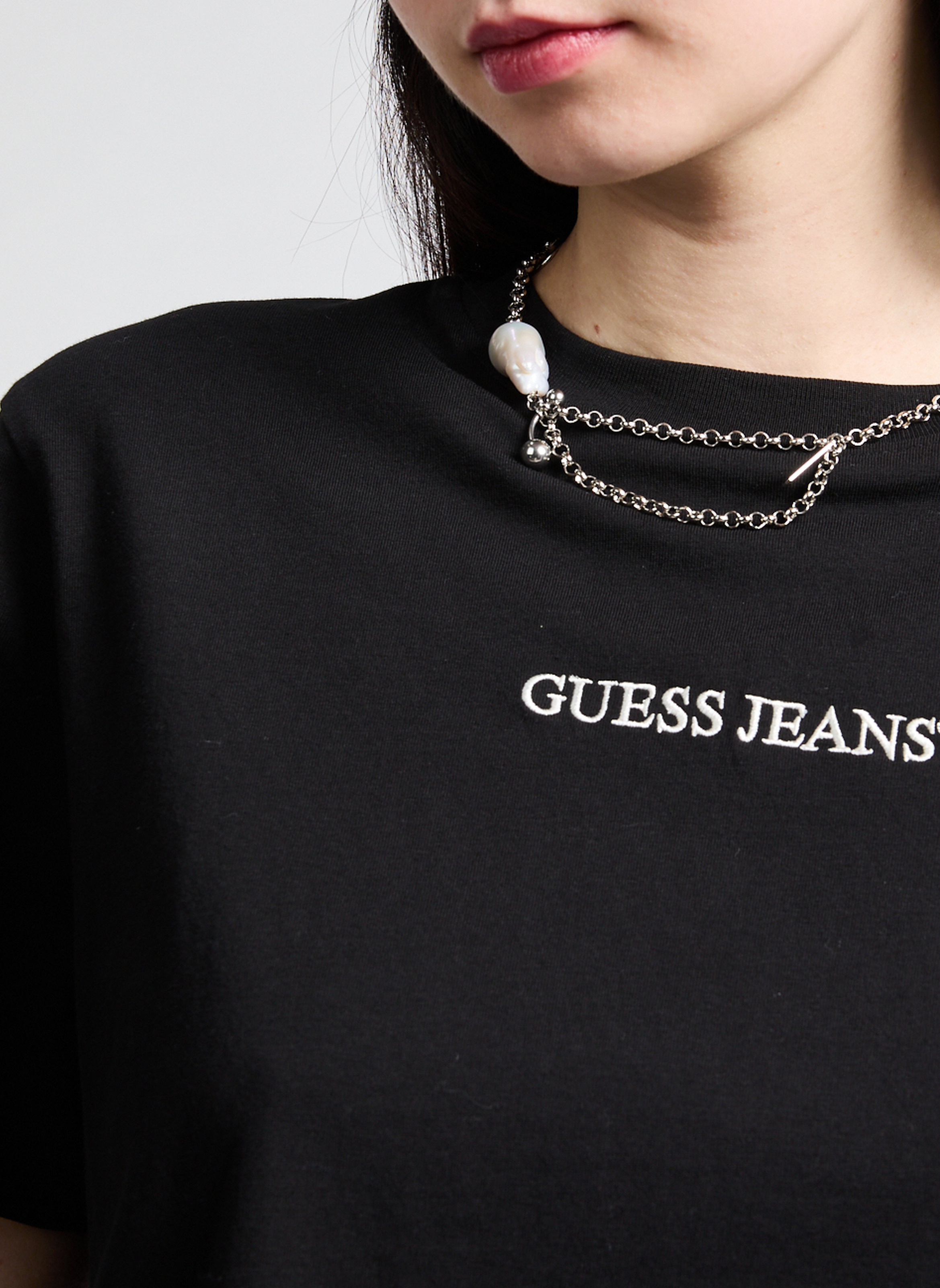 Kurzes Oversized-T-Shirt GUESS Schwarz