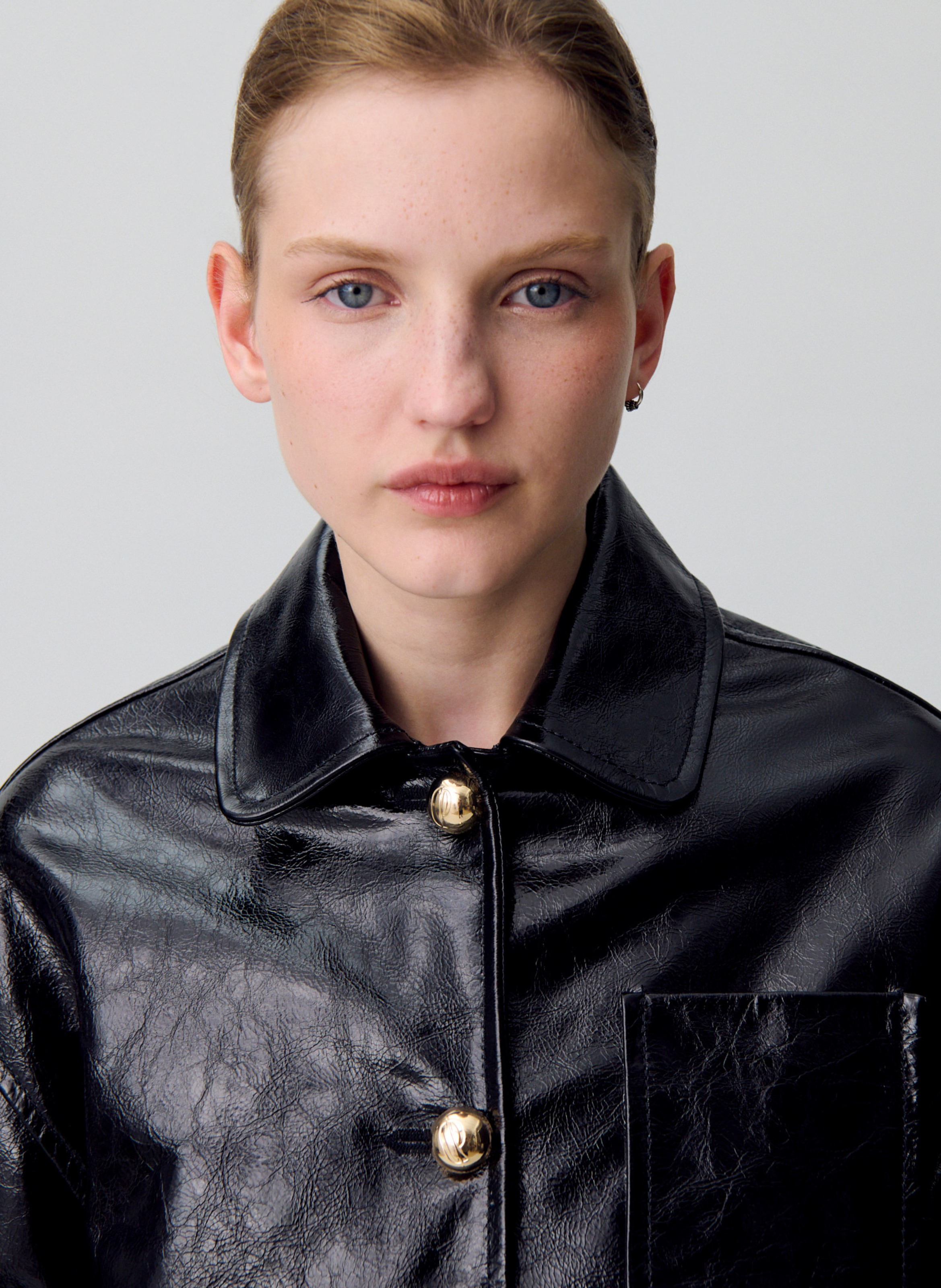 Veste droite col classique en cuir clementina CLAUDIE PIERLOT Noir