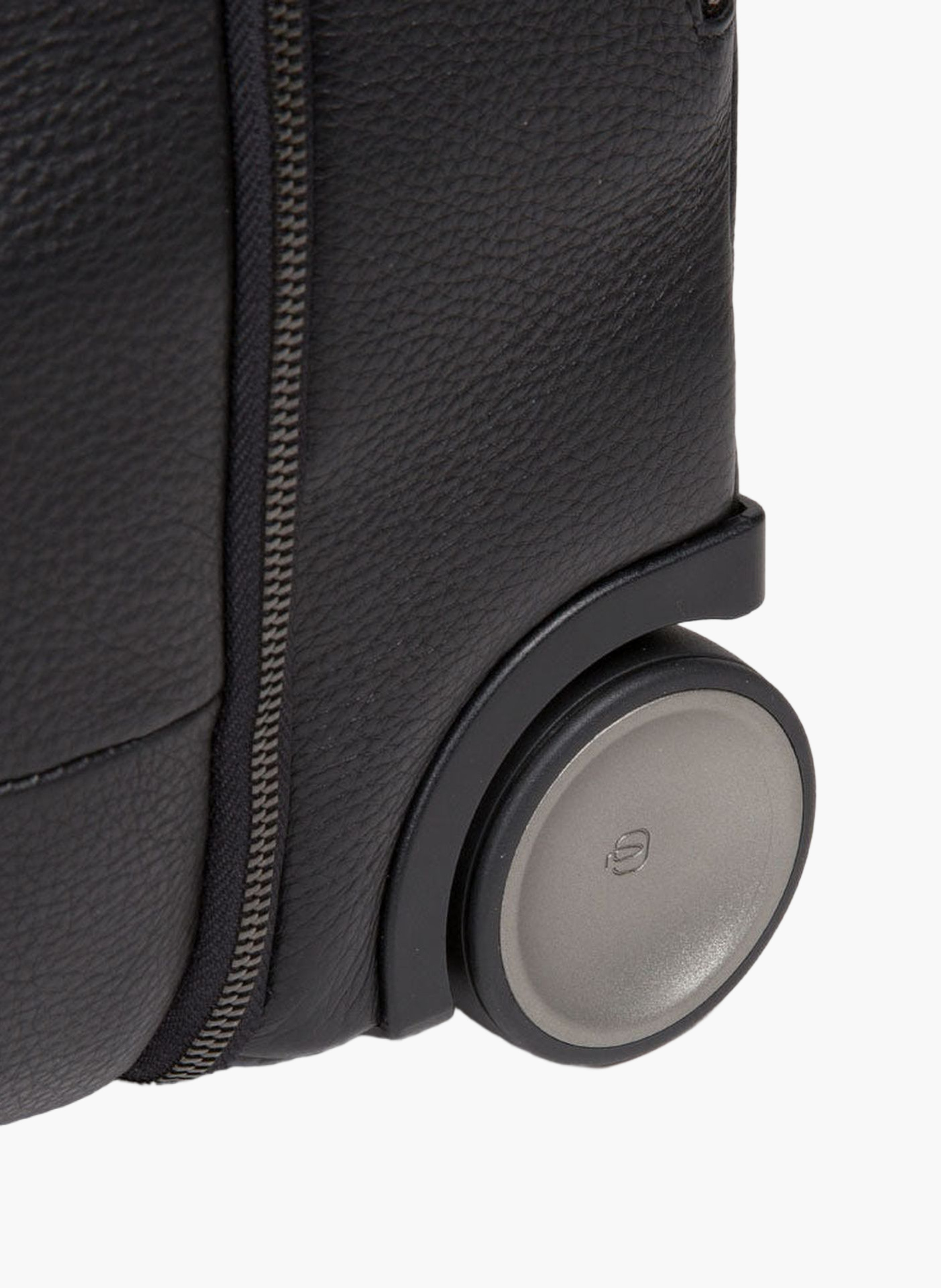 Leather cabin suitcase with garment sleeve PIQUADRO Black