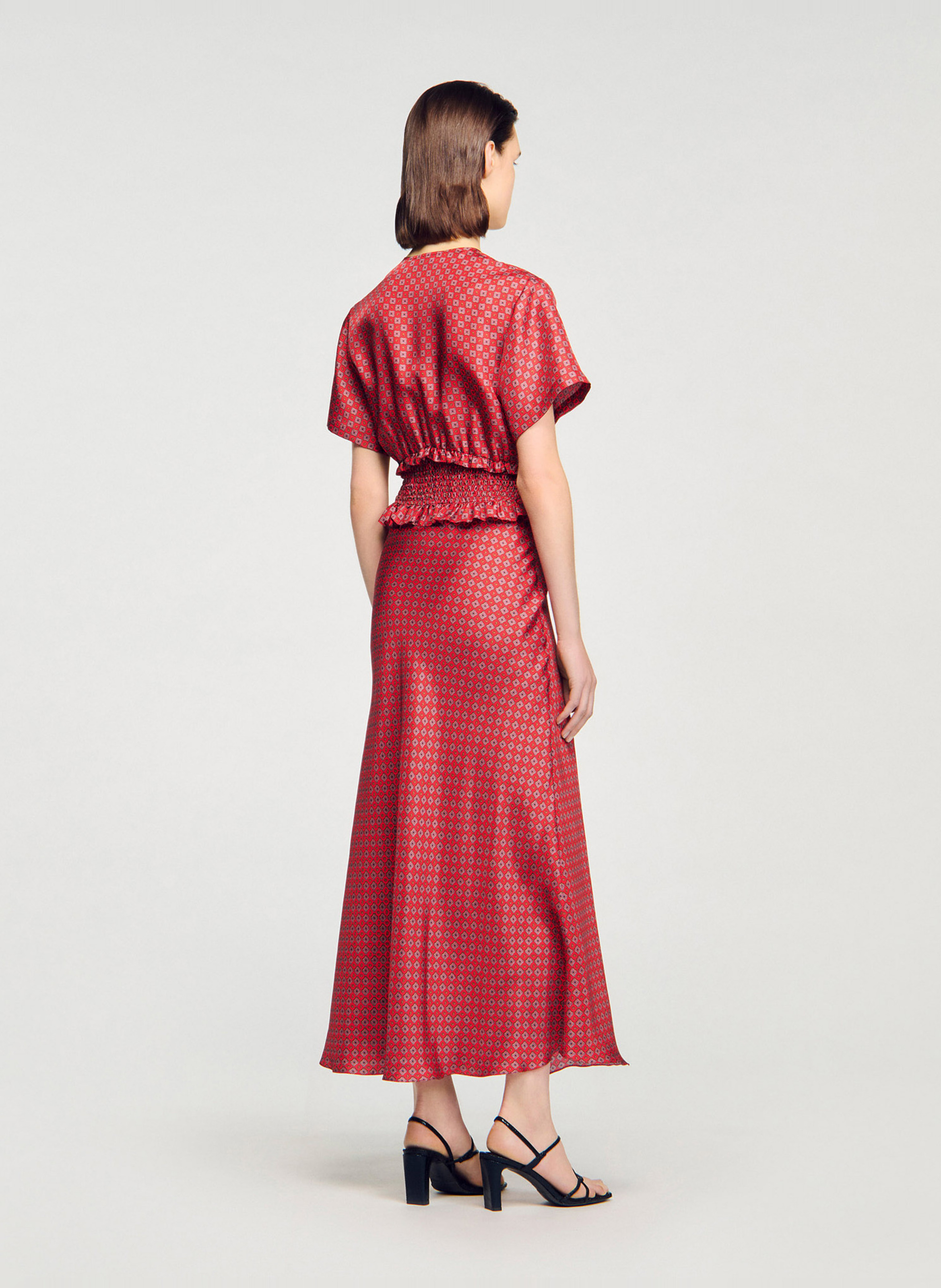 Robe longue col v cintrée à motifs SANDRO Rouge