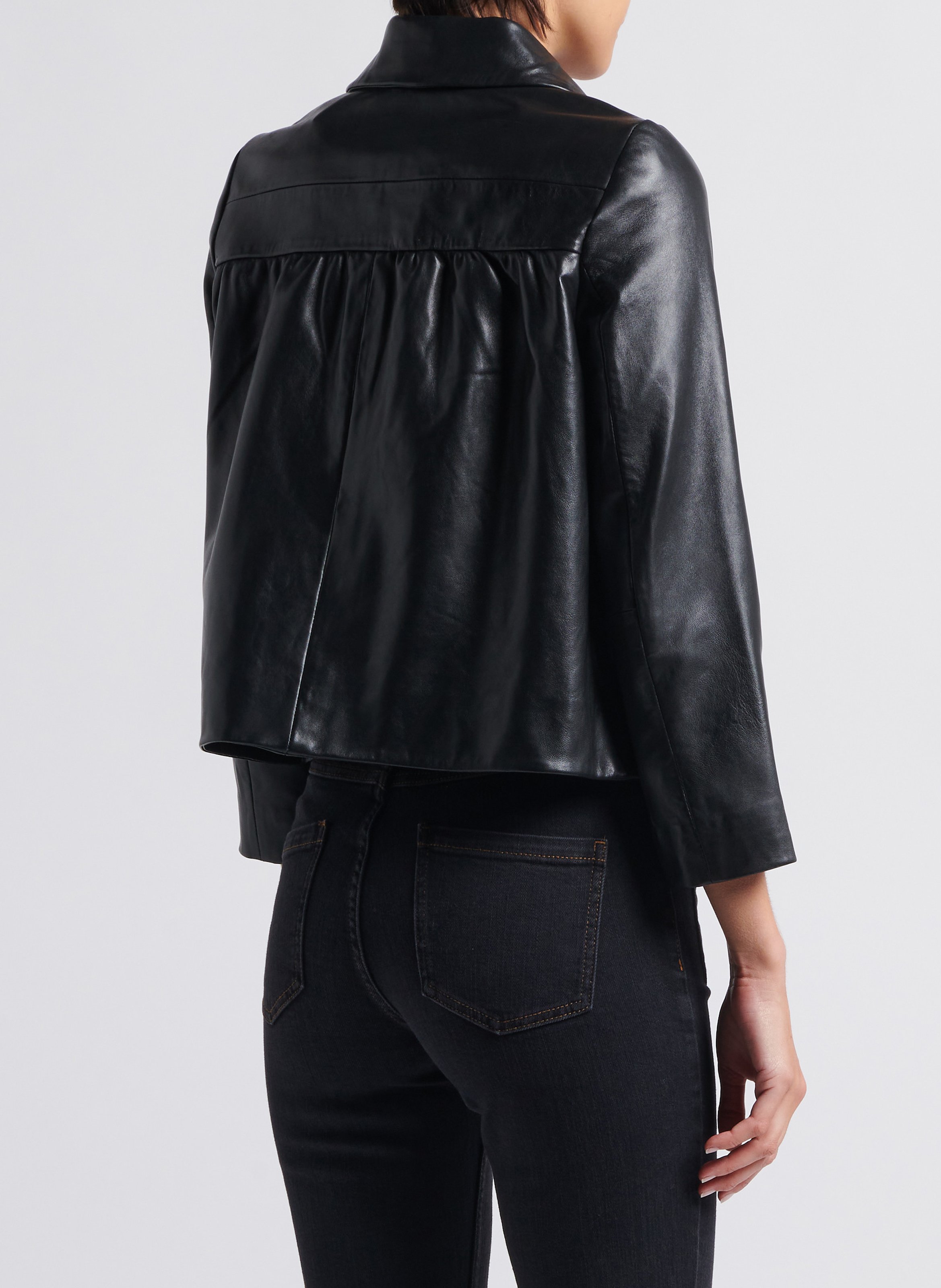 Veste courte col claudine en cuir mylos BA&SH Noir