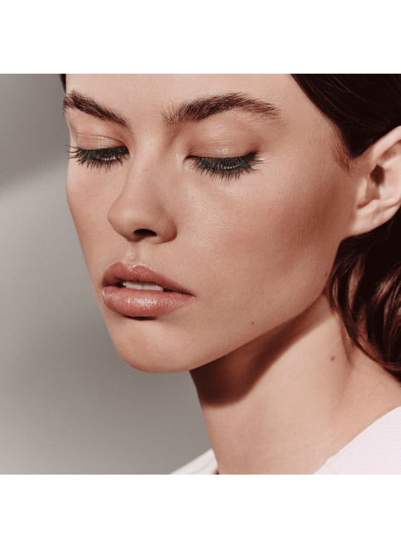 Trait d'Hermès, mascara soin revitalisant | Vert titien by HERMÈS Trait d'Hermès, mascara soin revitalisant Vert titien