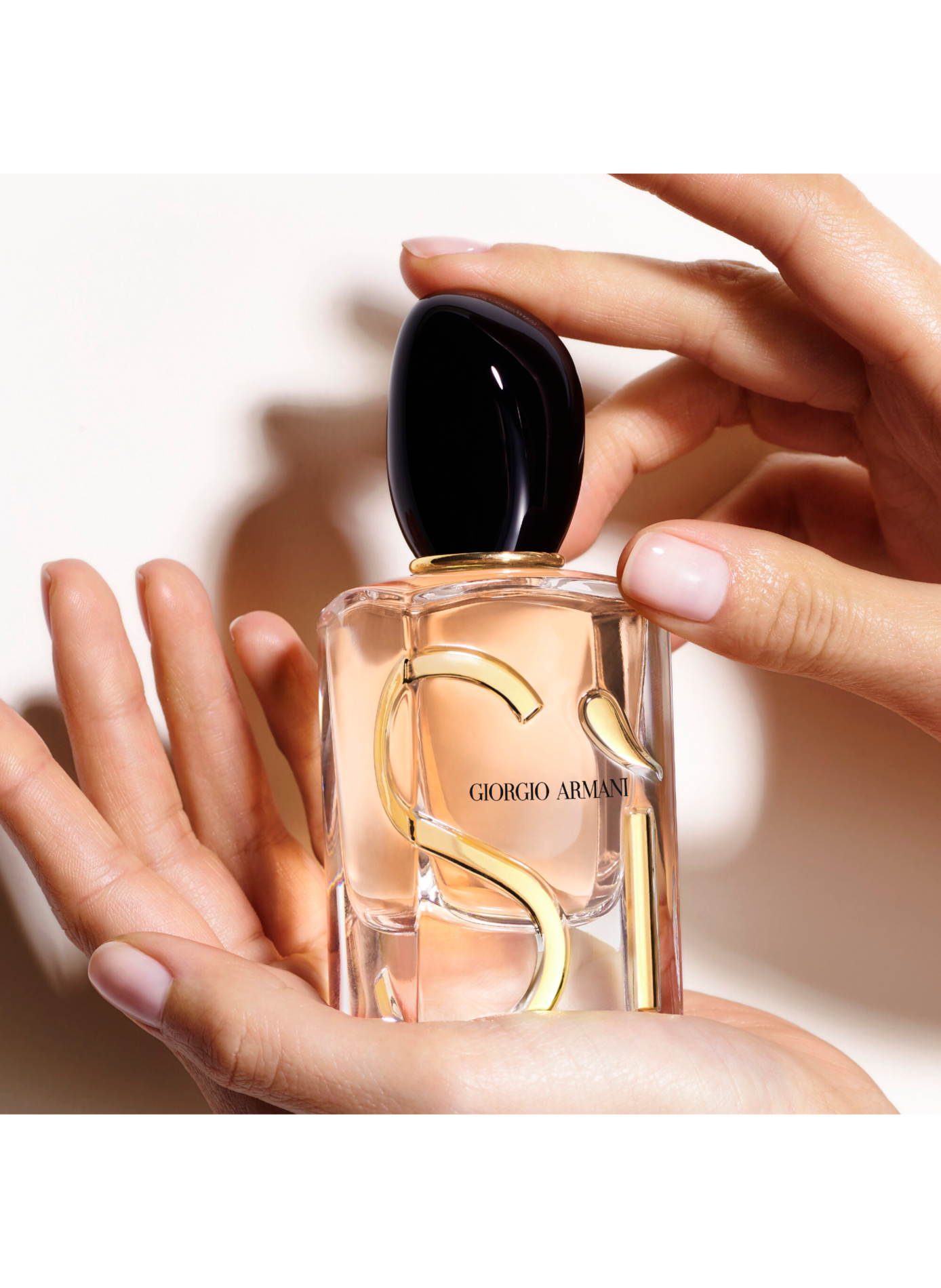 Giorgio Armani Recharge Eau de Parfum chyprée fruitée - Notes de cassis et de rose ARMANI No color