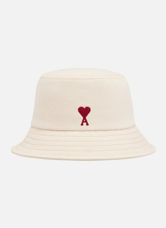 Bob broderie ami de coeur rouge unisexe Blanc by AMI PARIS AMI PARIS Bob broderie ami de coeur rouge unisexe Blanc