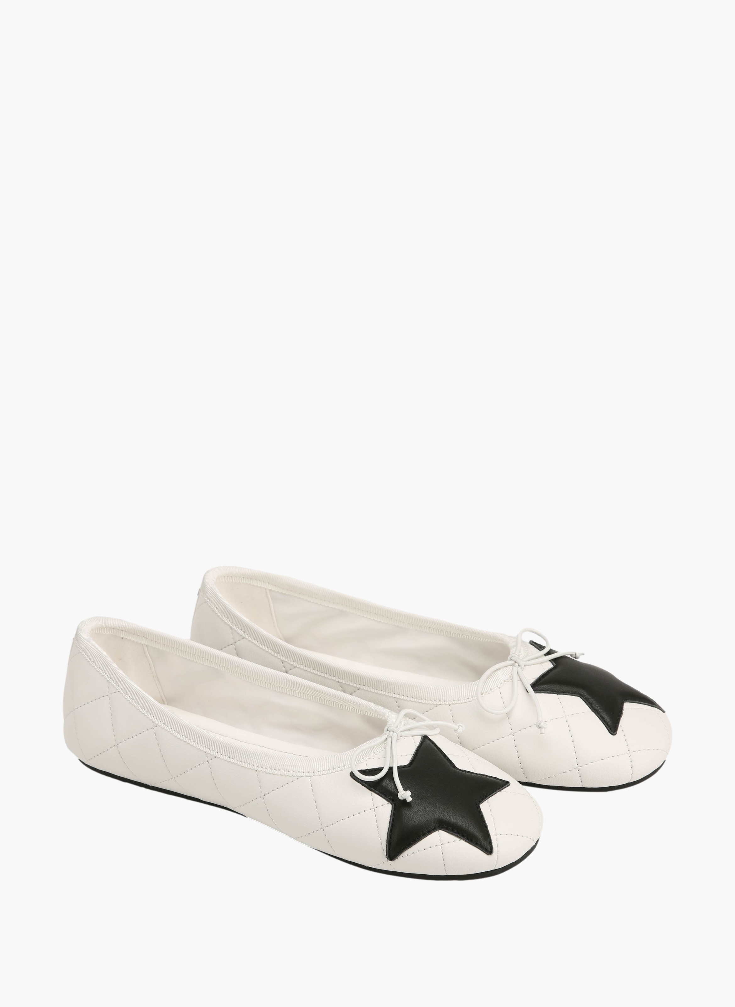 Bedford ballerina’s van leer NAKED WOLFE Wit