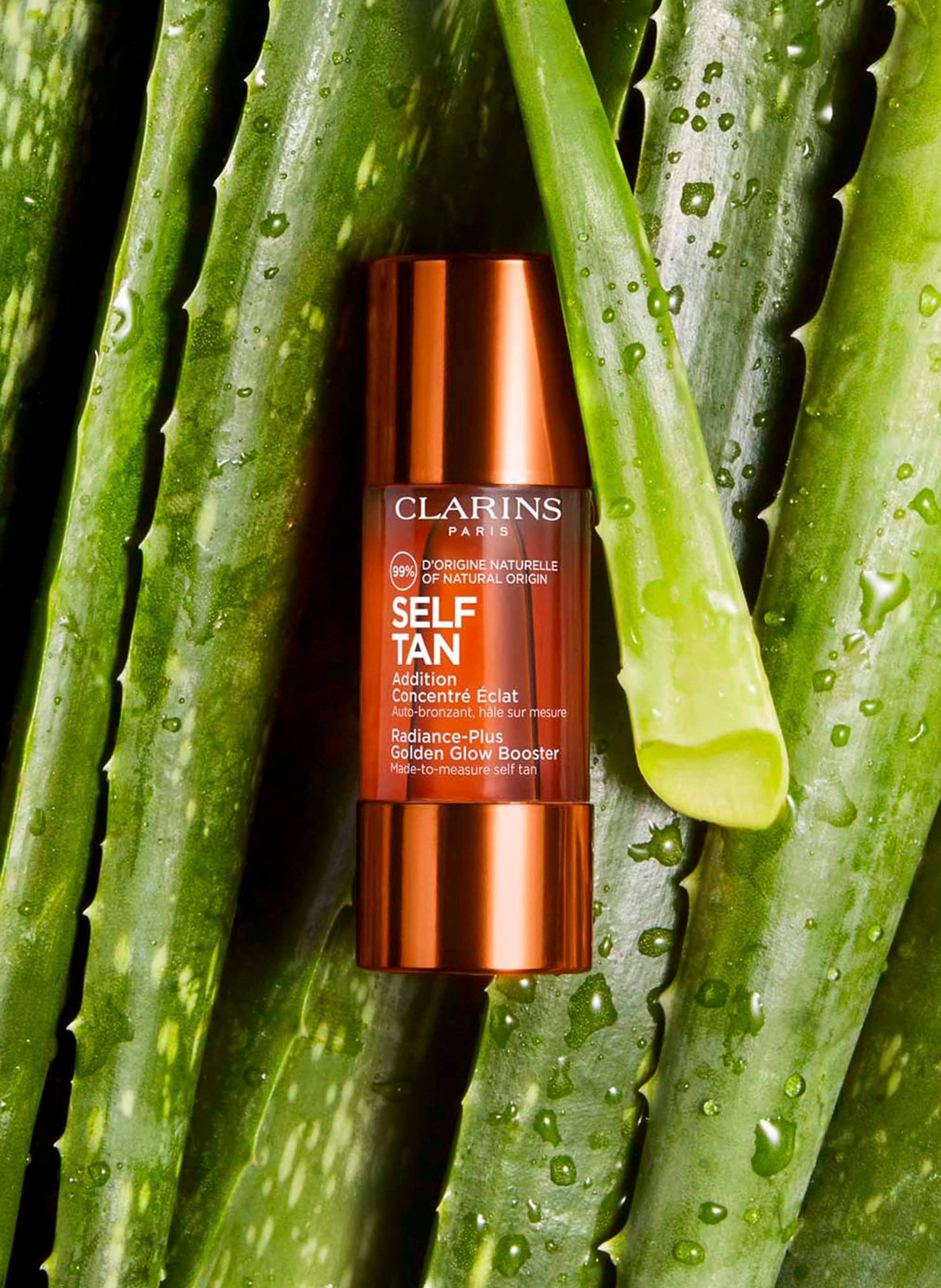 Self Tan Radiance-Plus Golden Glow Booster for Face CLARINS No color