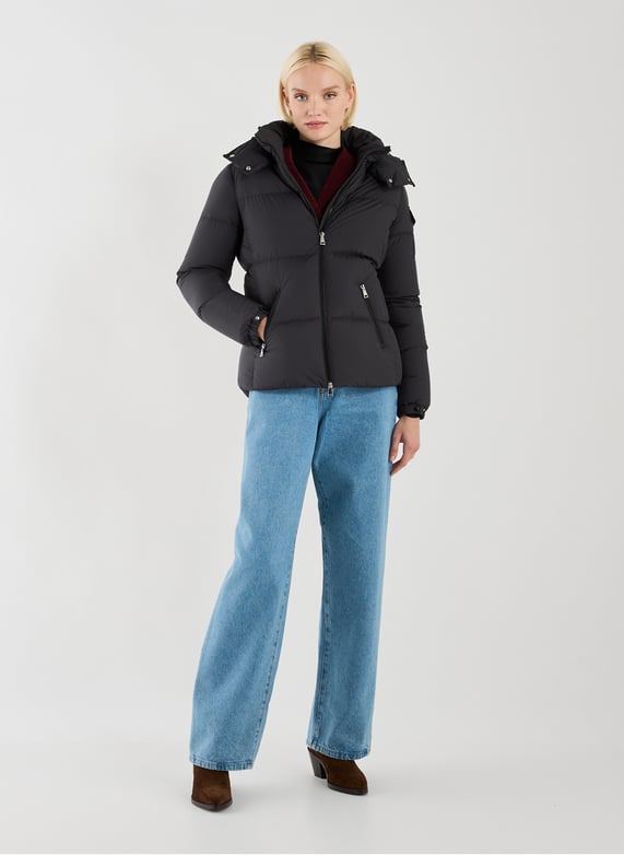 Veste matelassée à capuche amovible | Noir by MONCLER Veste matelassée à capuche amovible Noir