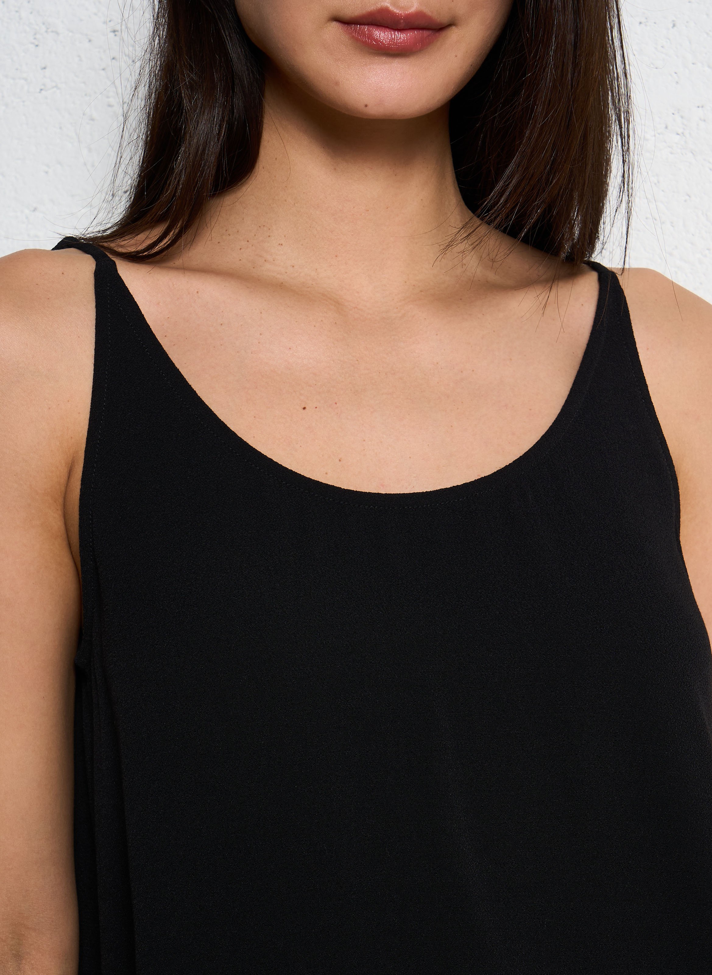 Top à bretelles en crêpe figue BA&SH Noir