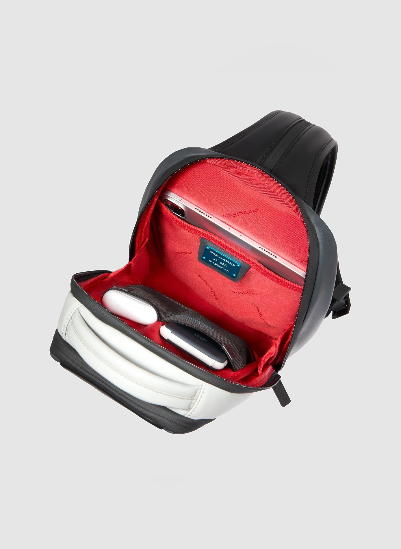 Sac de poitrine pour ipad® PIQUADRO Gris