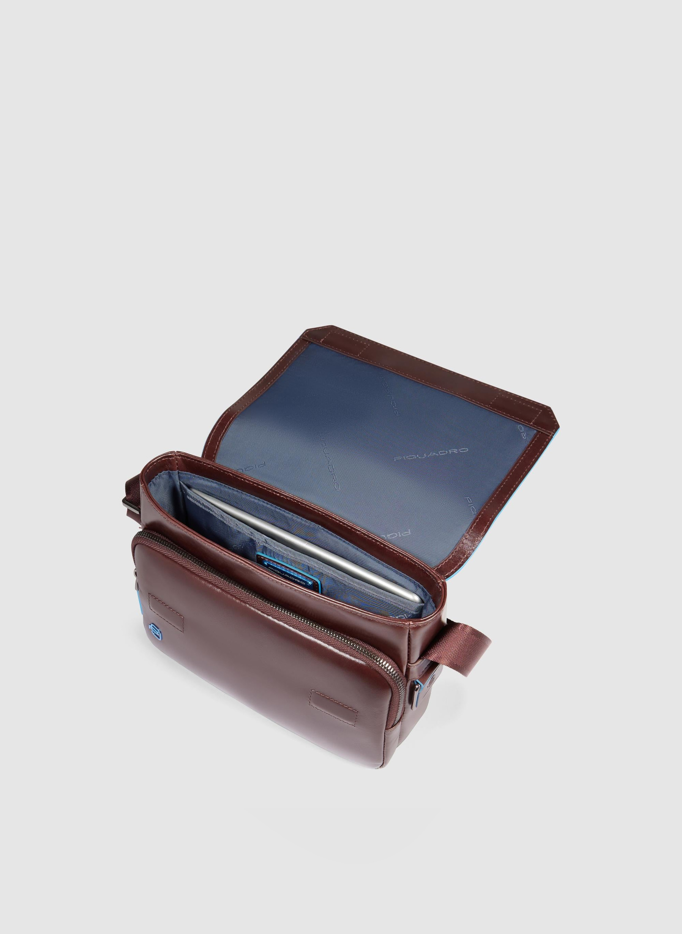 Sac bandoulière homme personnalisable PIQUADRO Marron