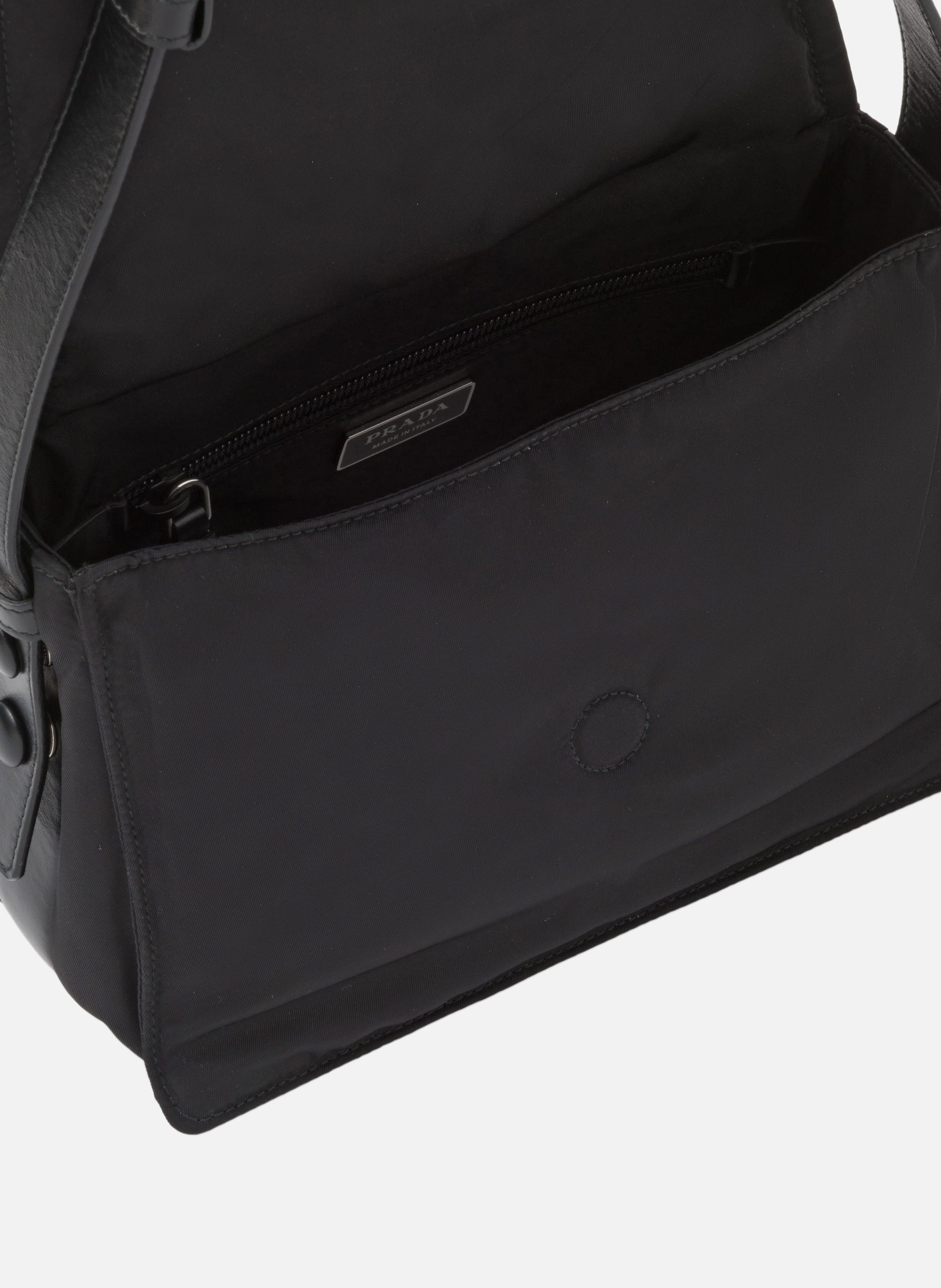 Petit sac porté épaule prada traveller en re-nylon PRADA Noir