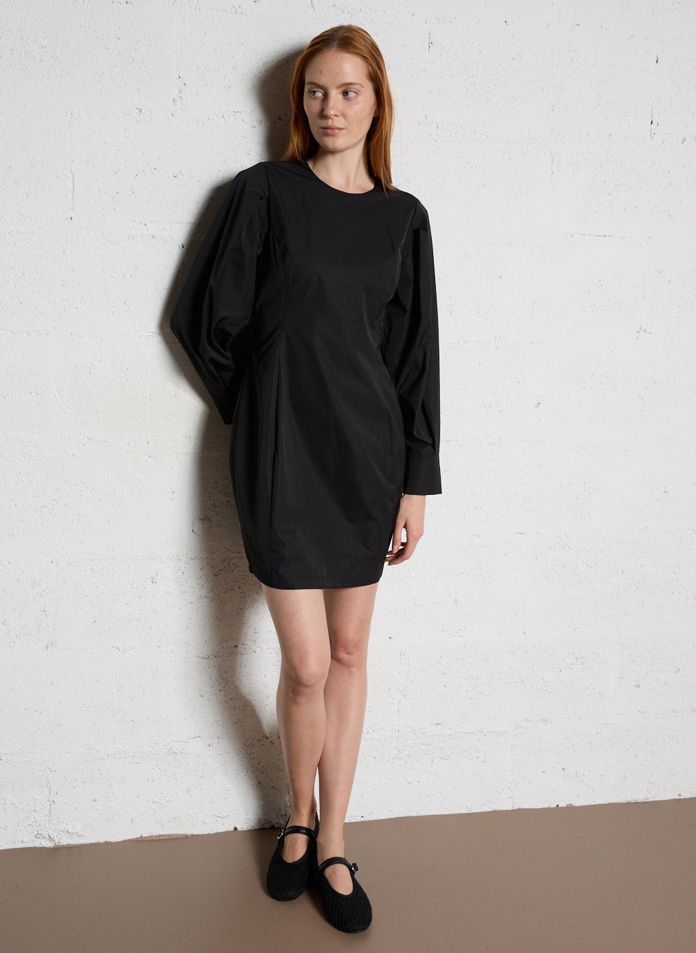 Robe courte col rond IKKS Noir