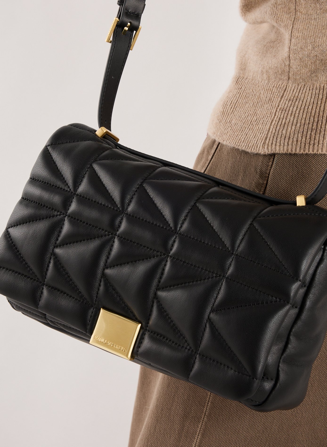 Sac matelassée en cuir  KARL LAGERFELD Noir
