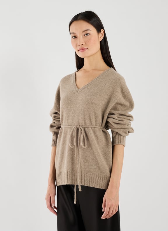 V-neck sweater in wool and alpaca wool Beige by LE 17 SEPTEMBRE LE 17 SEPTEMBRE V-neck sweater in wool and alpaca wool Beige