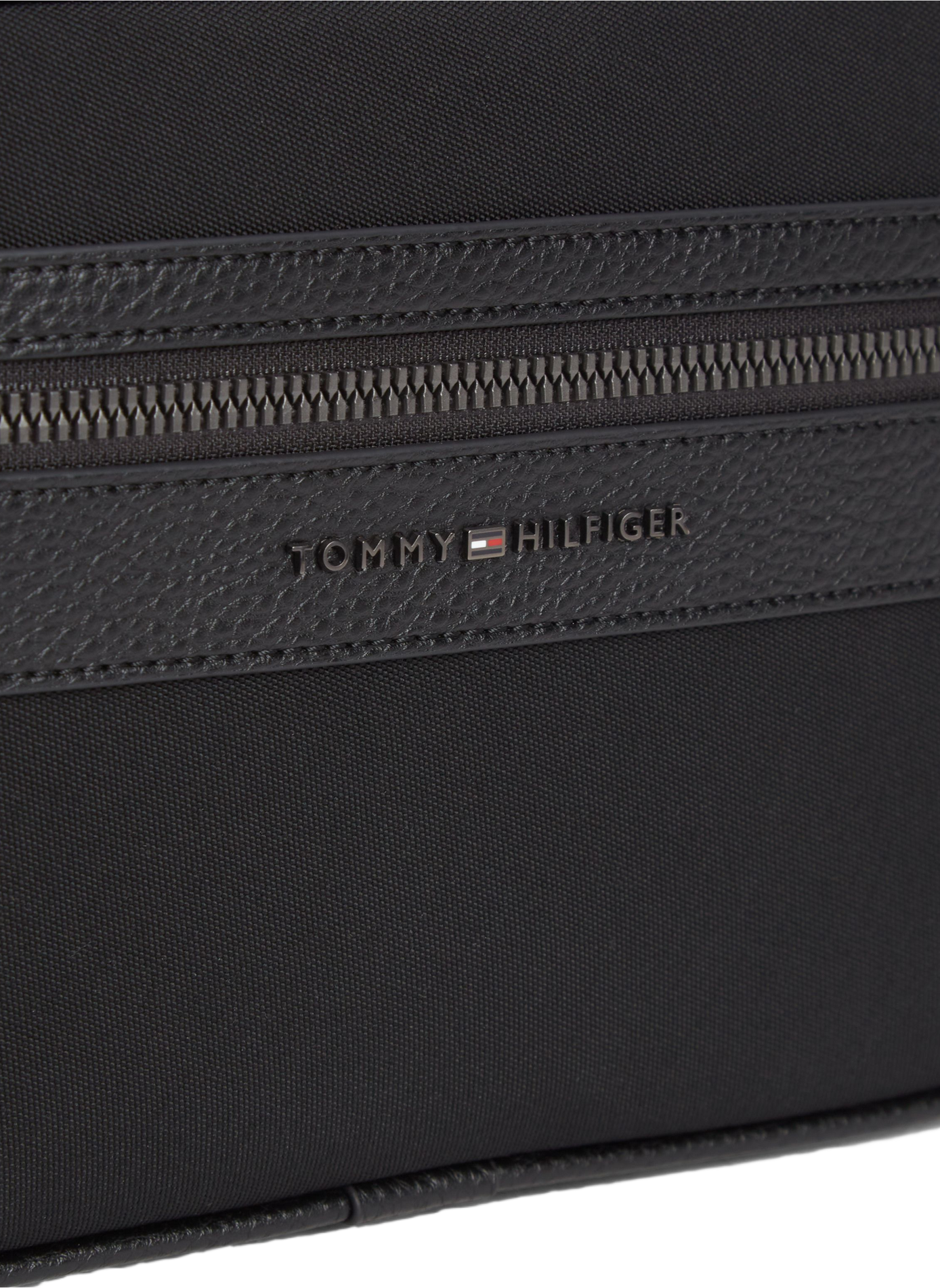 Sac bandoulière à empiècement grainé  TOMMY HILFIGER Noir