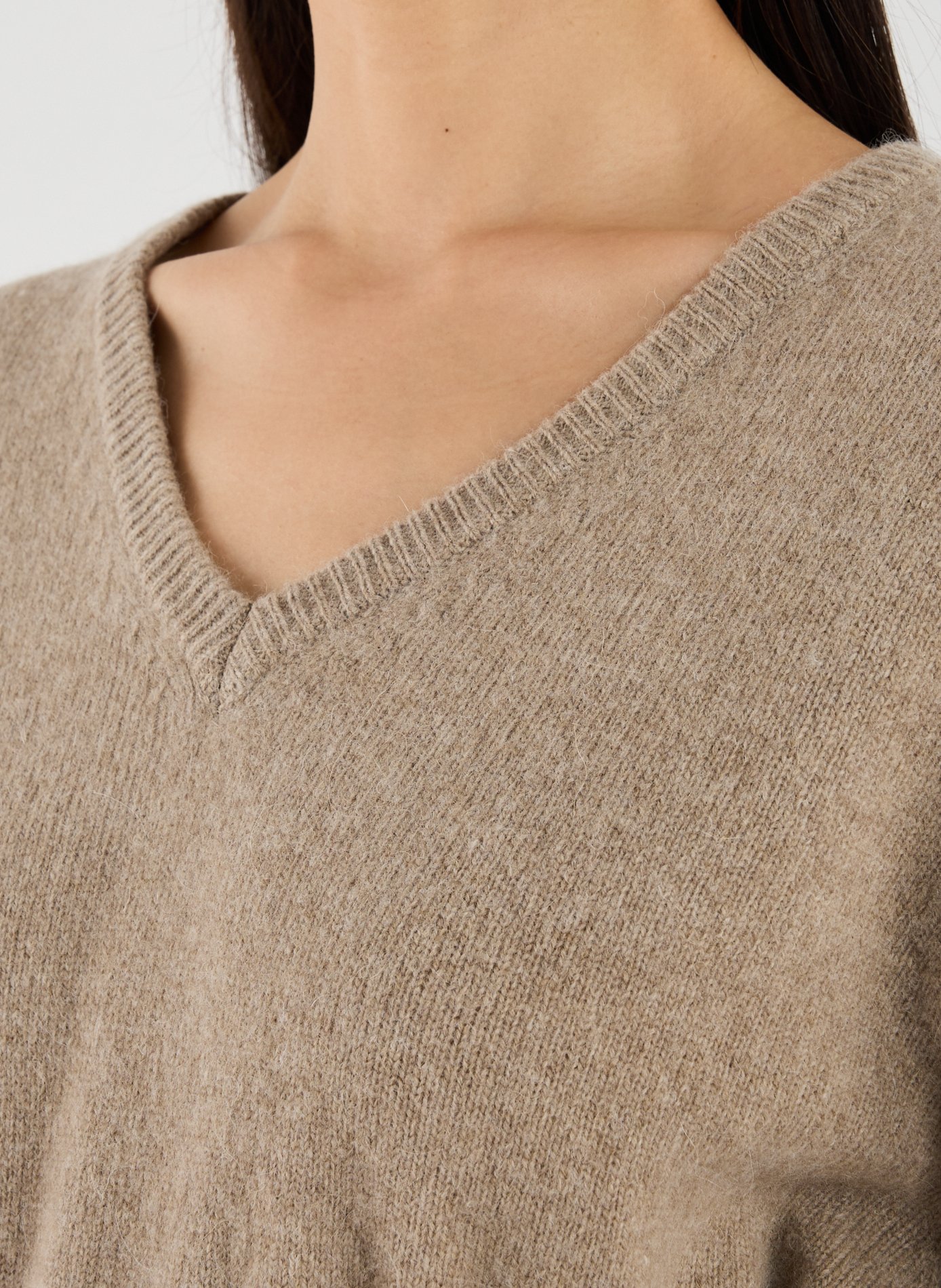 Pull col V en laine et laine d'alpaga LE 17 SEPTEMBRE Beige