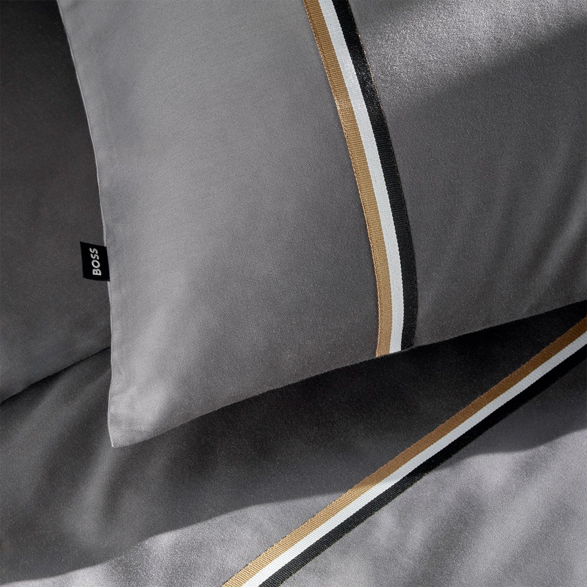 Taie d'oreiller en satin de coton, b linea BOSS HOME Gris