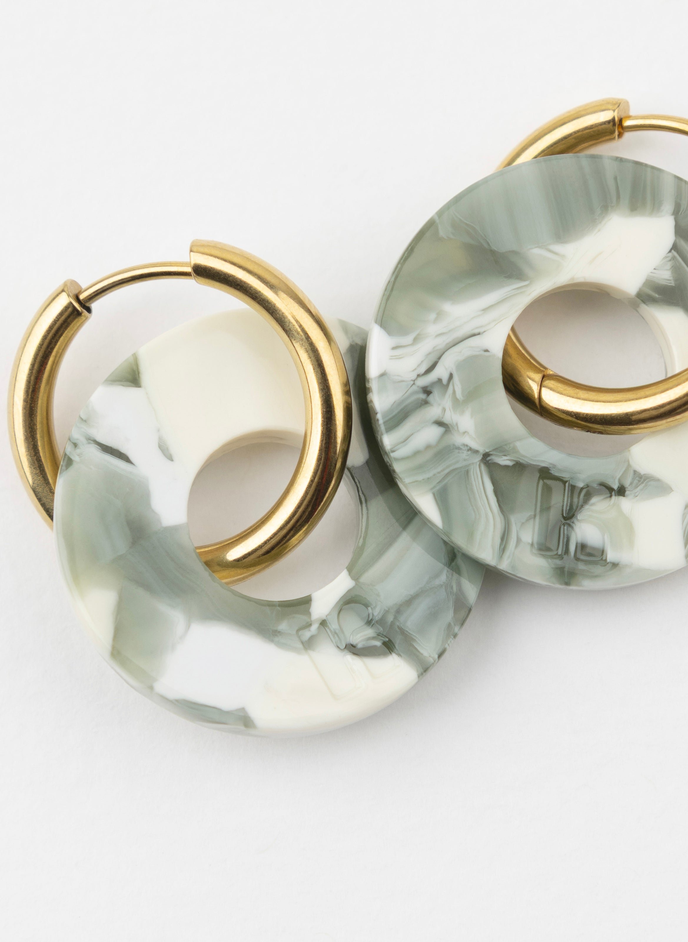 Boucles d'oreilles donuts avec anneaux en acier inoxydable doré KURAGE GINZA Kaki