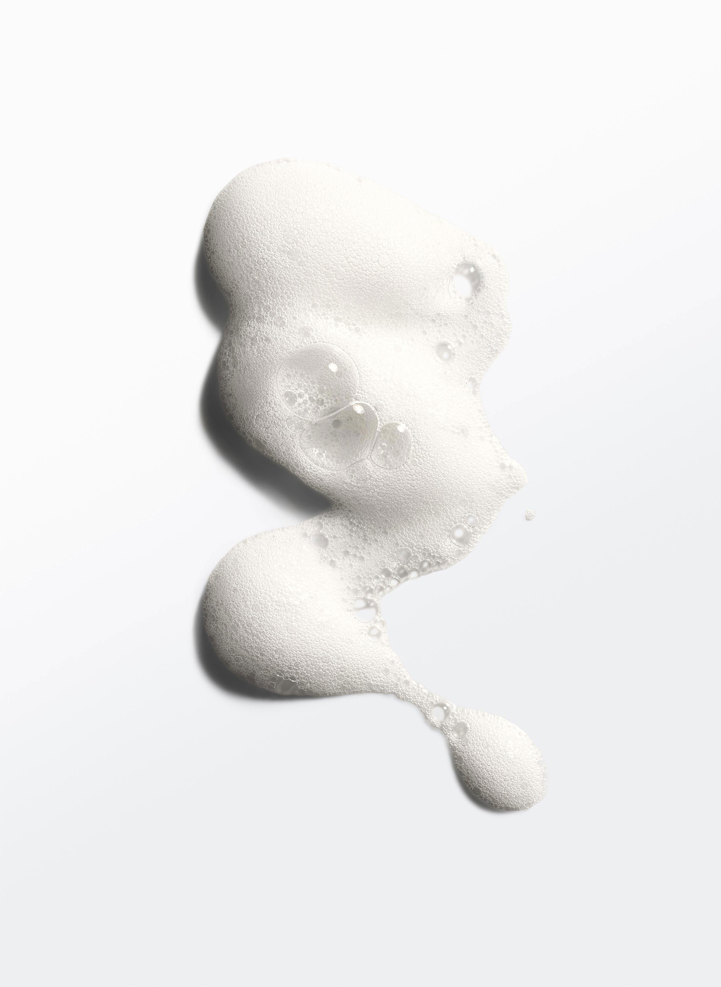 Mousse Nettoyante Peau Neuve Toutes Peaux CLARINS No color