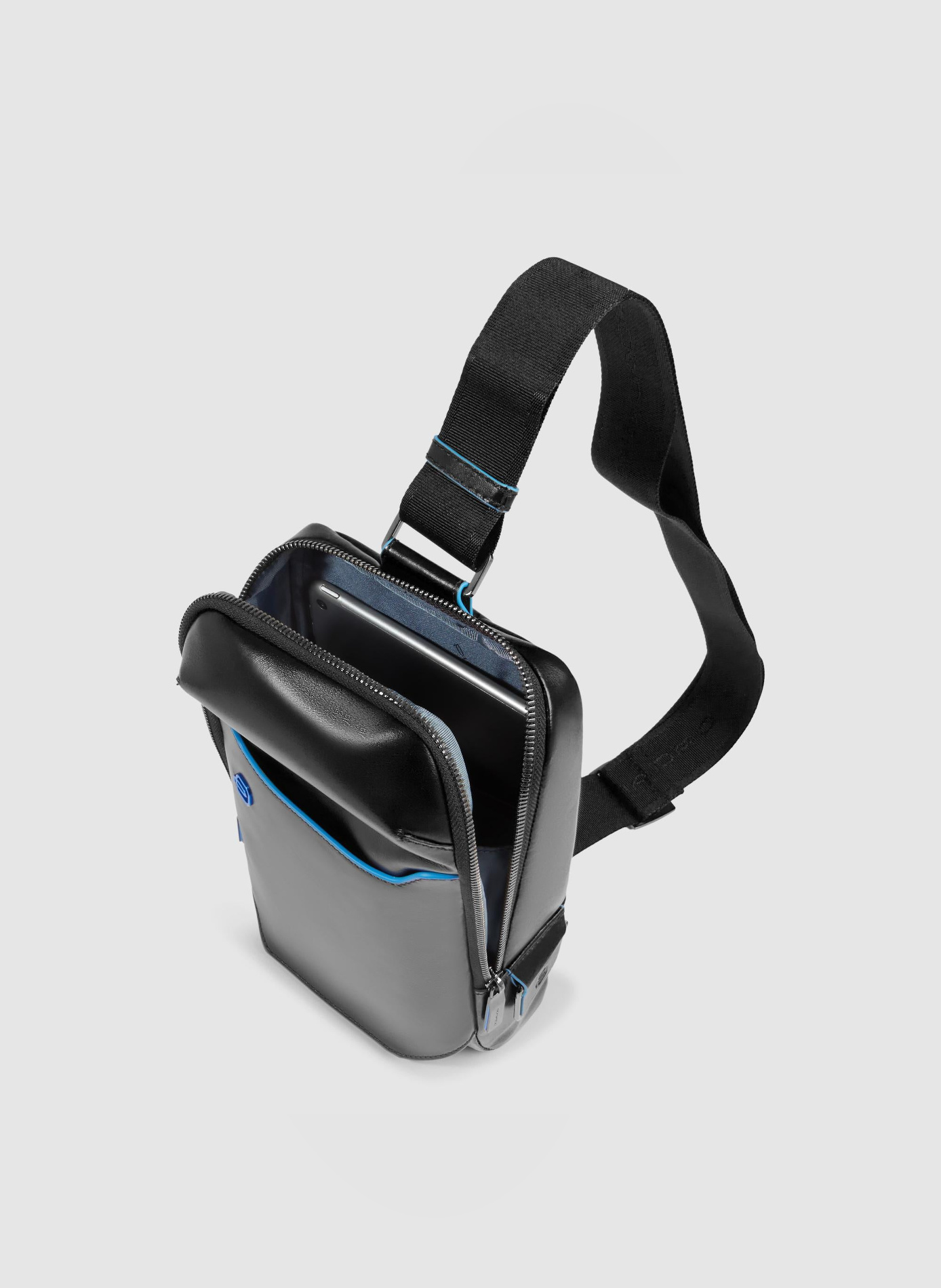 Sac de poitrine personnalisable PIQUADRO Noir