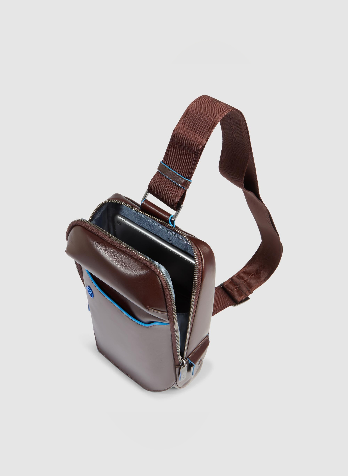 Sac de poitrine personnalisable PIQUADRO Marron